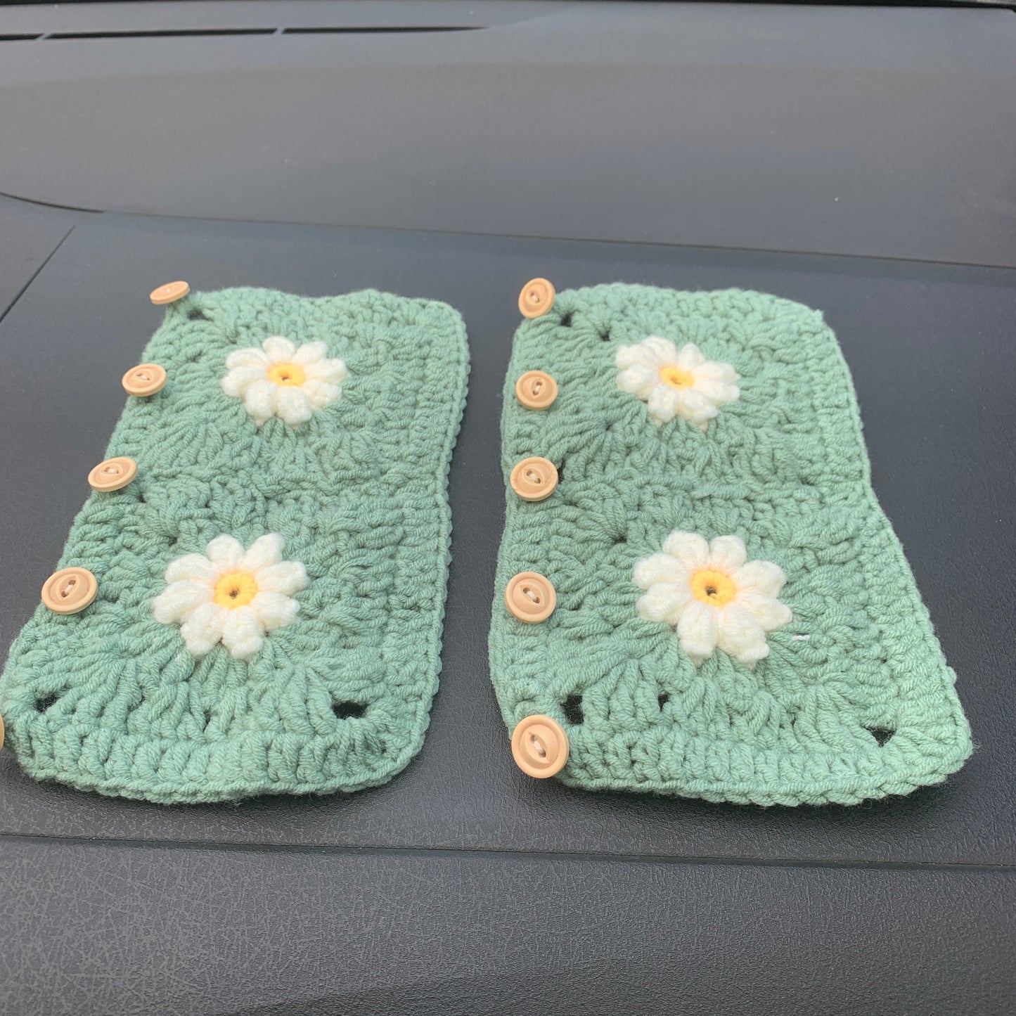 Handmade crochet Steering Wheel Cover for women, cute daisy flower seat belt Cover, Car interior Accessories decorations