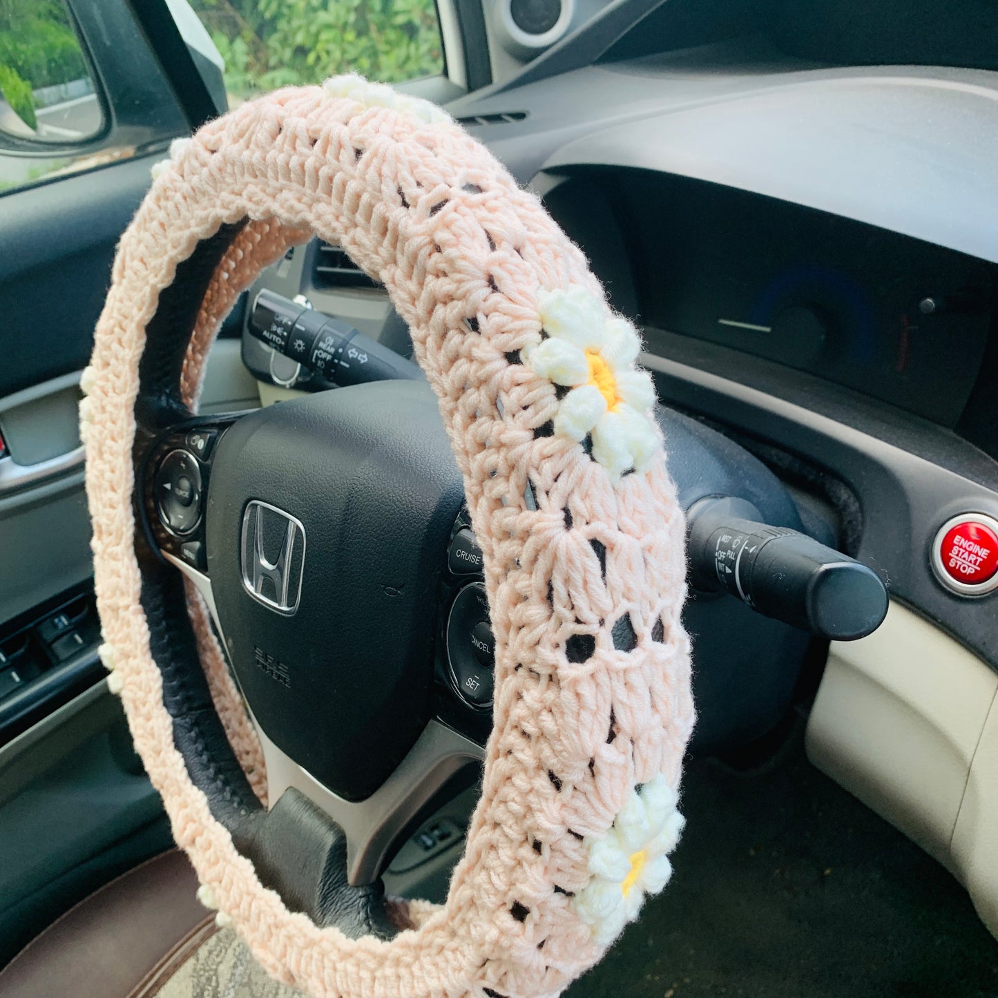 Handmade crochet Steering Wheel Cover for women, cute daisy flower seat belt Cover, Car interior Accessories decorations