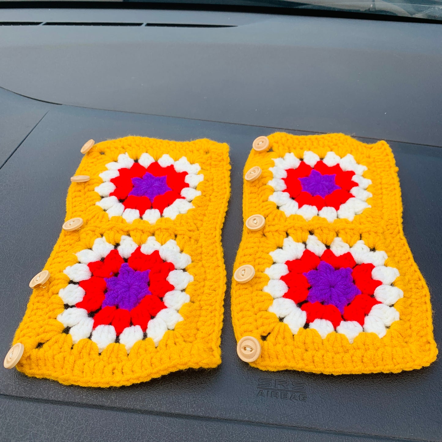 Handmade crochet Steering Wheel Cover for women, cute flower daisy seat belt Cover, Car interior Accessories decorations