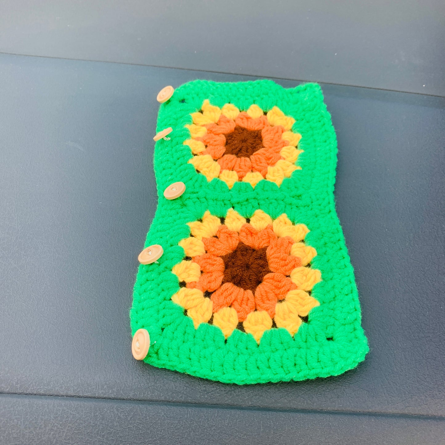 Handmade crochet Steering Wheel Cover for women, cute daisy flower seat belt Cover, Car interior Accessories decorations car gift