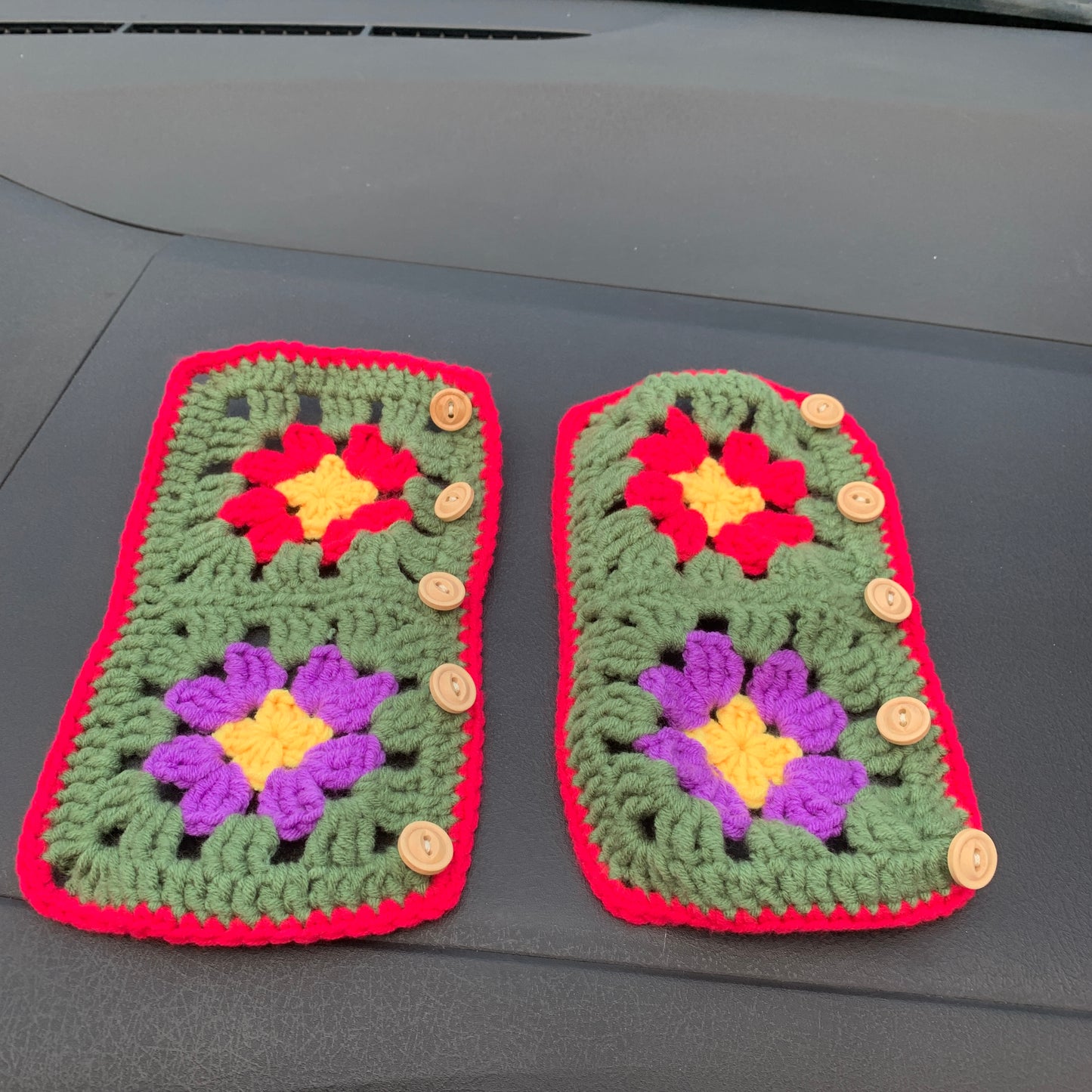 Handmade Steering Wheel Cover for women, cute daisy flower crochet seat belt Cover, Car interior Accessories decorations