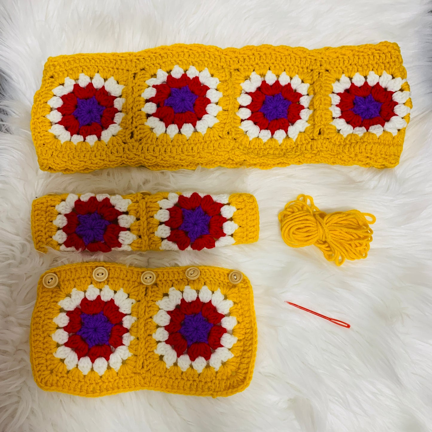 Handmade crochet Steering Wheel Cover for women, cute flower daisy seat belt Cover, Car interior Accessories decorations