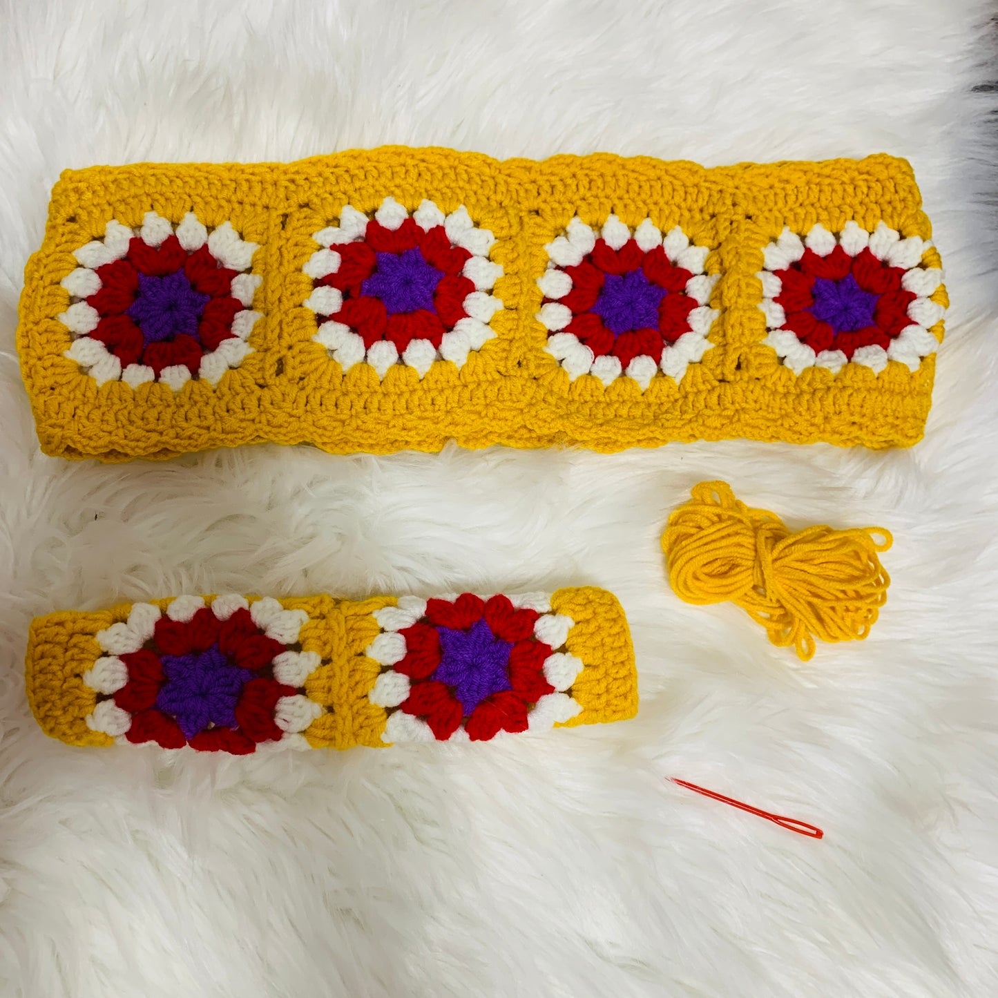 Handmade crochet Steering Wheel Cover for women, cute flower daisy seat belt Cover, Car interior Accessories decorations