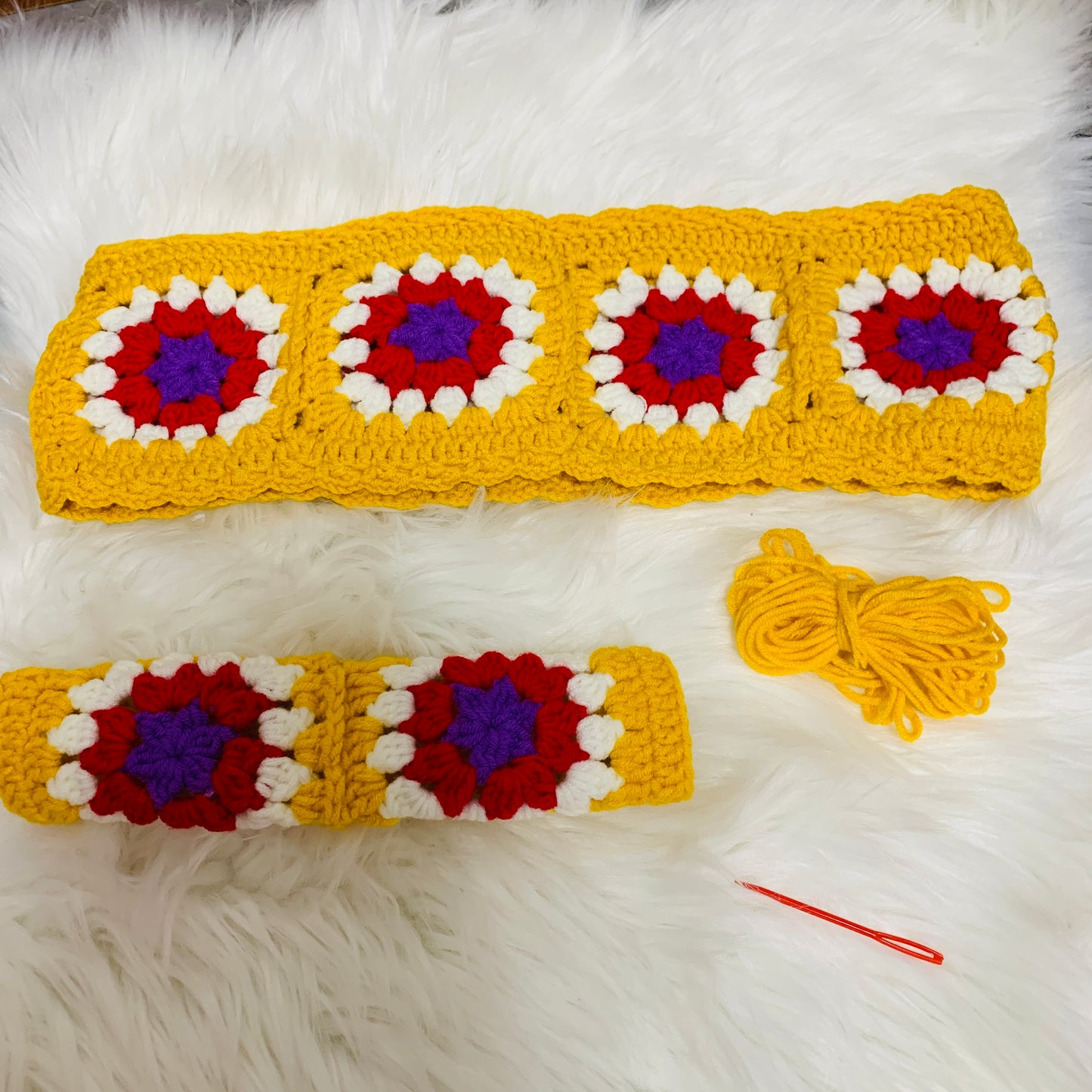 Handmade crochet Steering Wheel Cover for women, cute flower daisy seat belt Cover, Car interior Accessories decorations