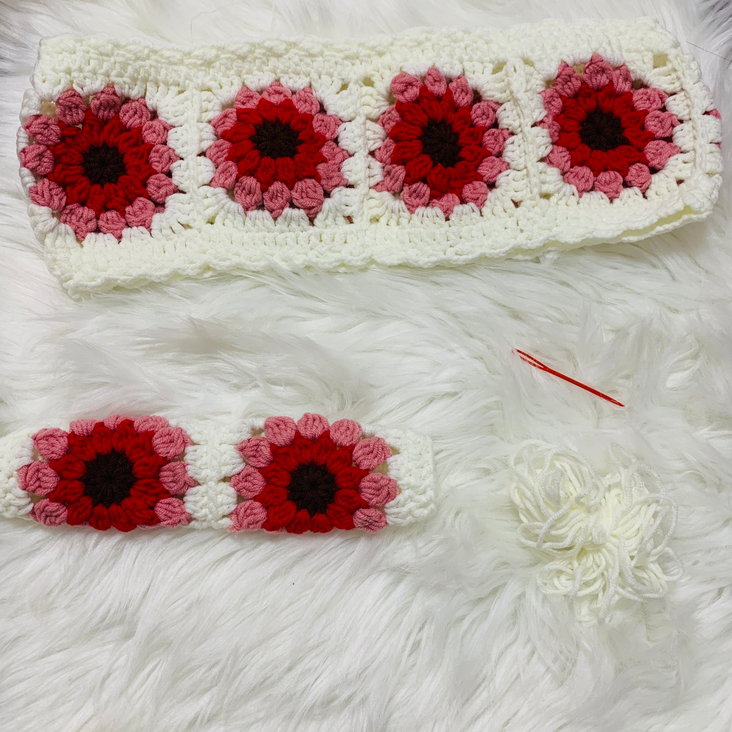 Steering Wheel Cover for women, Crochet White Red flower seat belt Cover, Car Accessories decorations