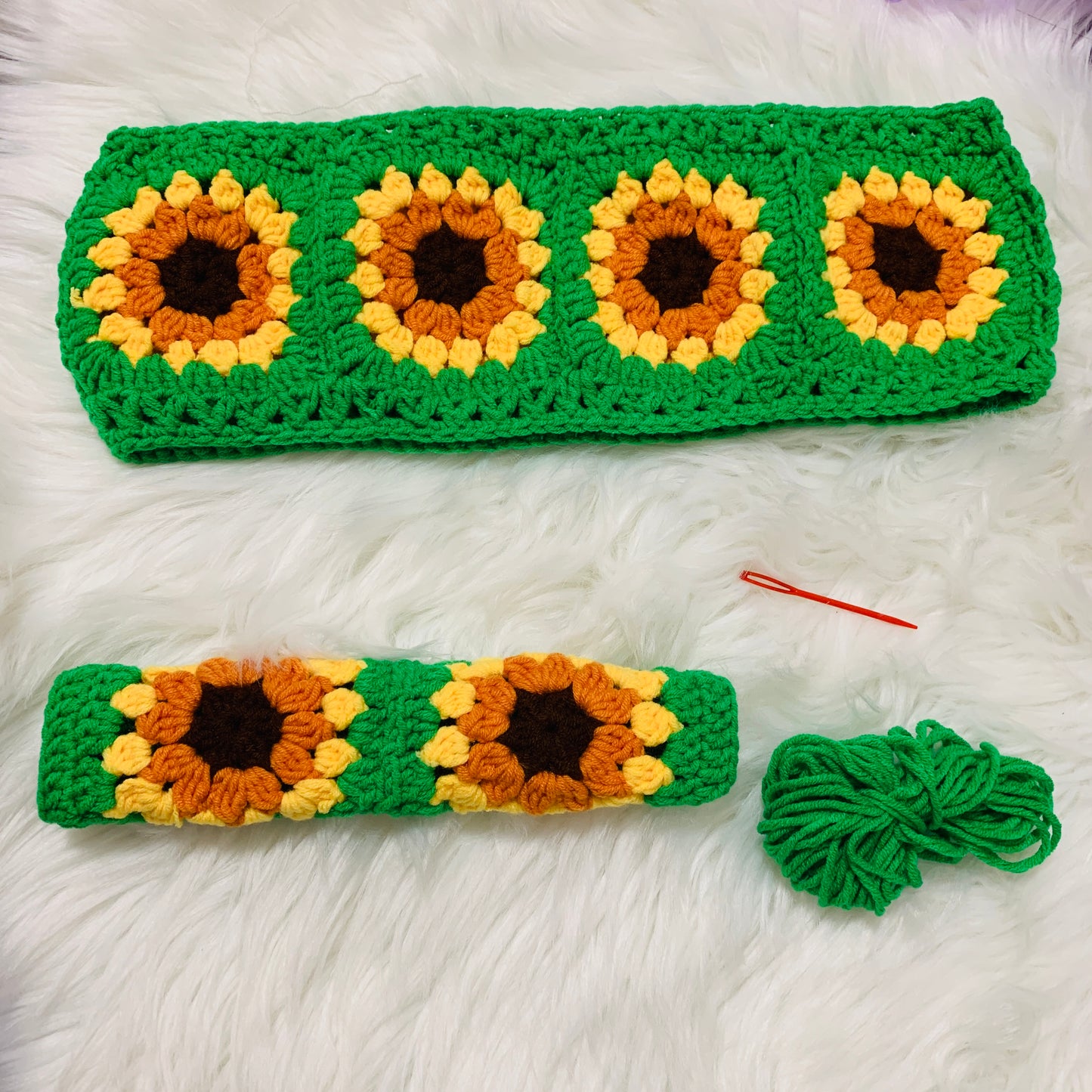 Handmade crochet Steering Wheel Cover for women, cute daisy flower seat belt Cover, Car interior Accessories decorations car gift