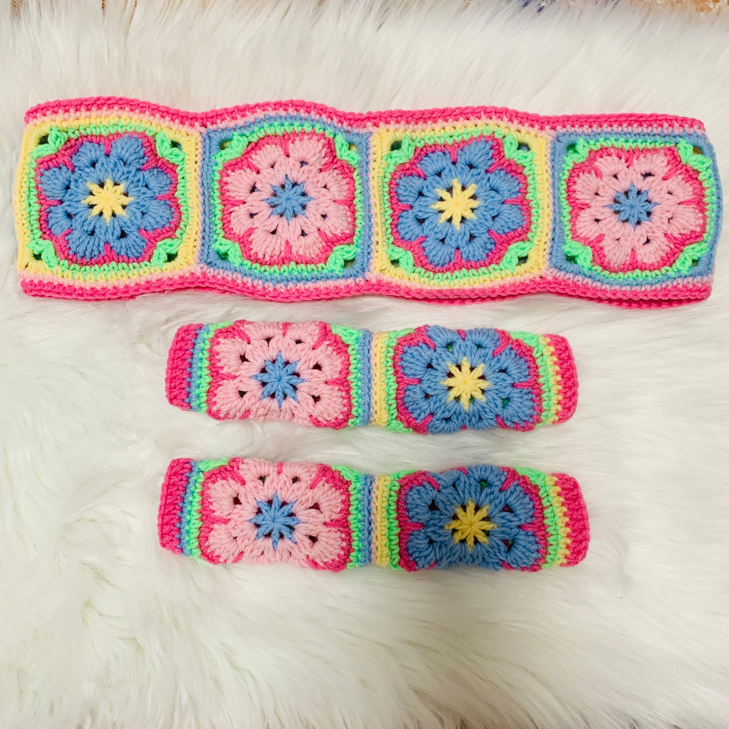 Steering Wheel Cover for women, Crochet cute Galsang flower seat belt Cover, Car Accessories decorations