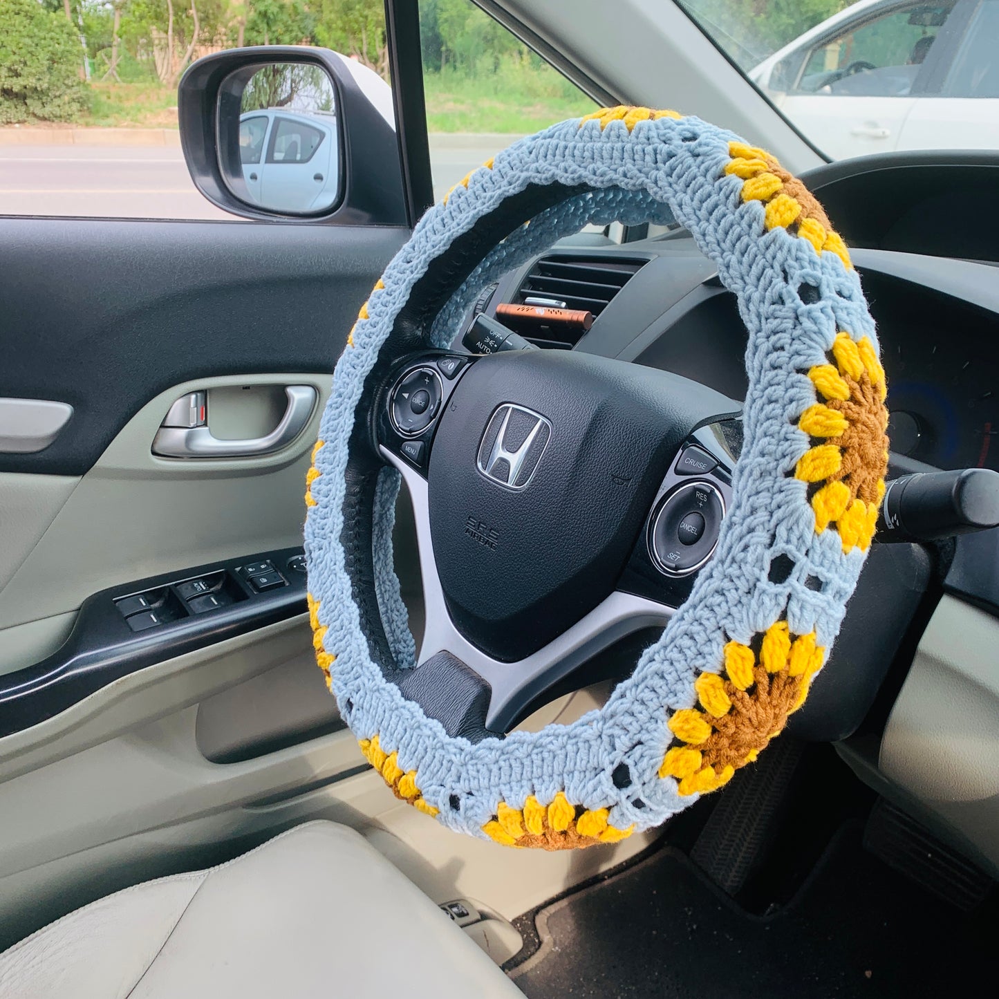 Steering Wheel Cover for women, Crochet Sunflower seat belt Cover, Car Accessories decorations statement car decor