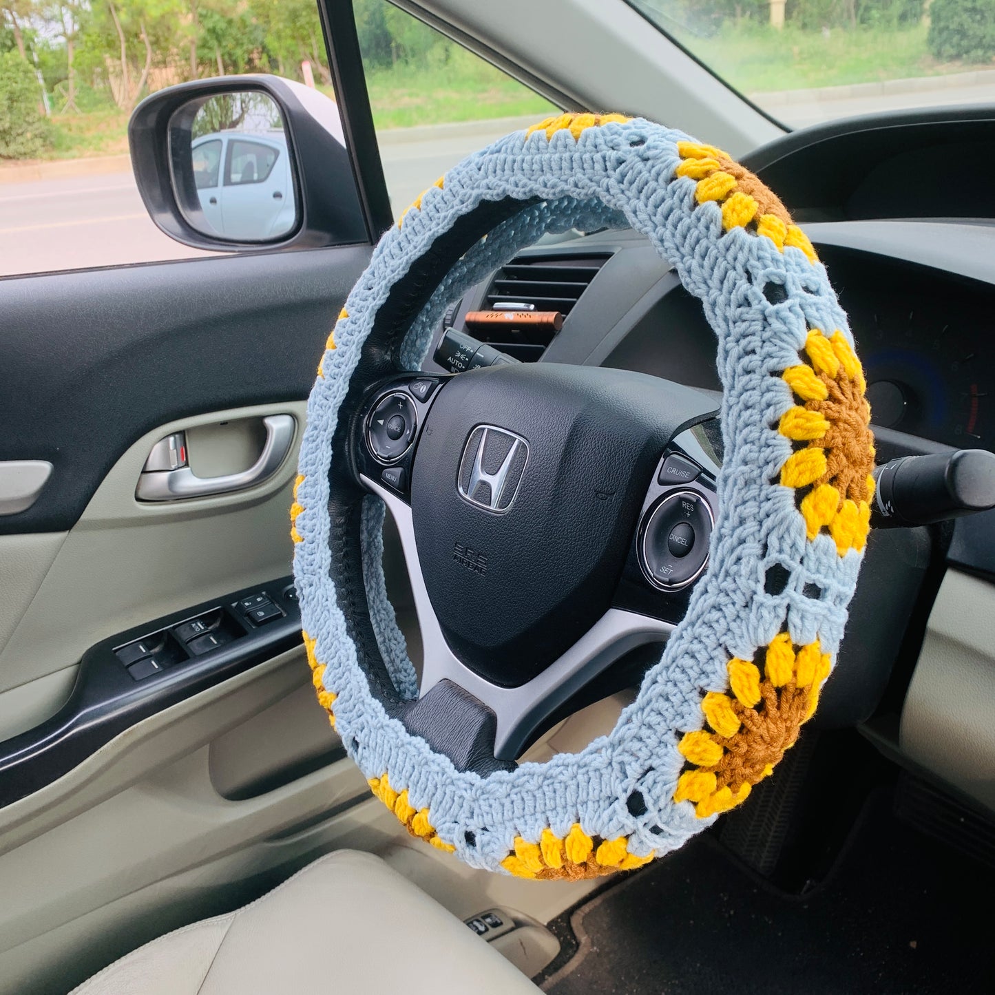 Steering Wheel Cover for women, Crochet Sunflower seat belt Cover, Car Accessories decorations statement car decor