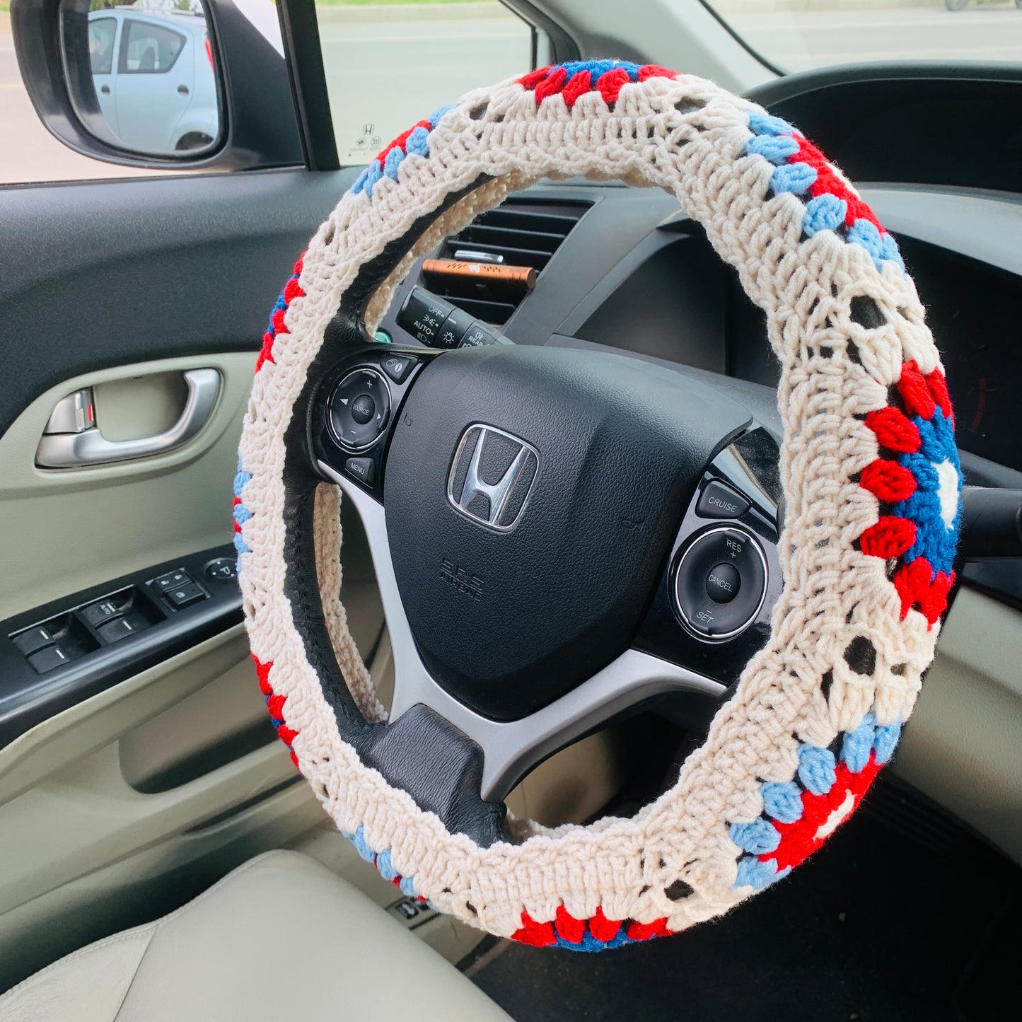 Steering Wheel Cover for women, Crochet Beige flower seat belt Cover, Car Accessories decorations