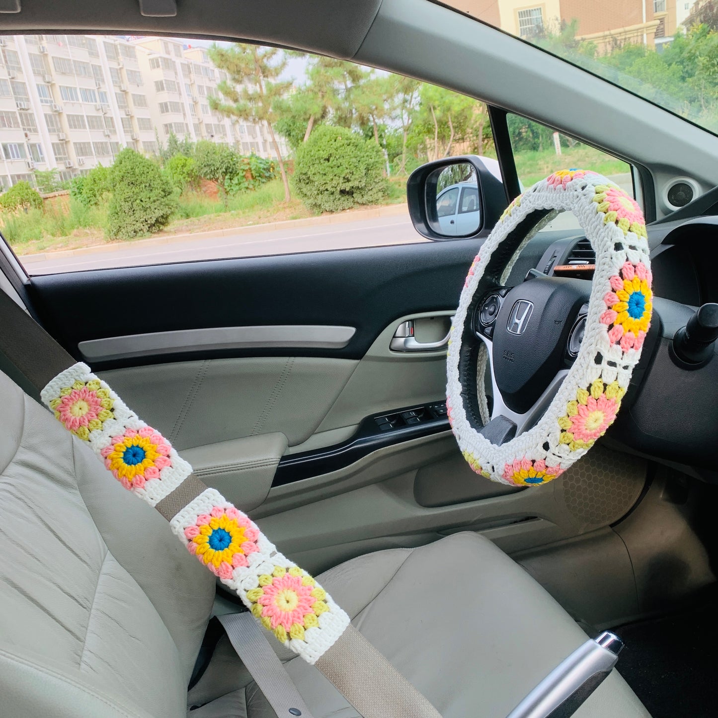 Steering Wheel Cover for women, cute Crochet flower seat belt Cover, Car Accessories decorations Gift for her