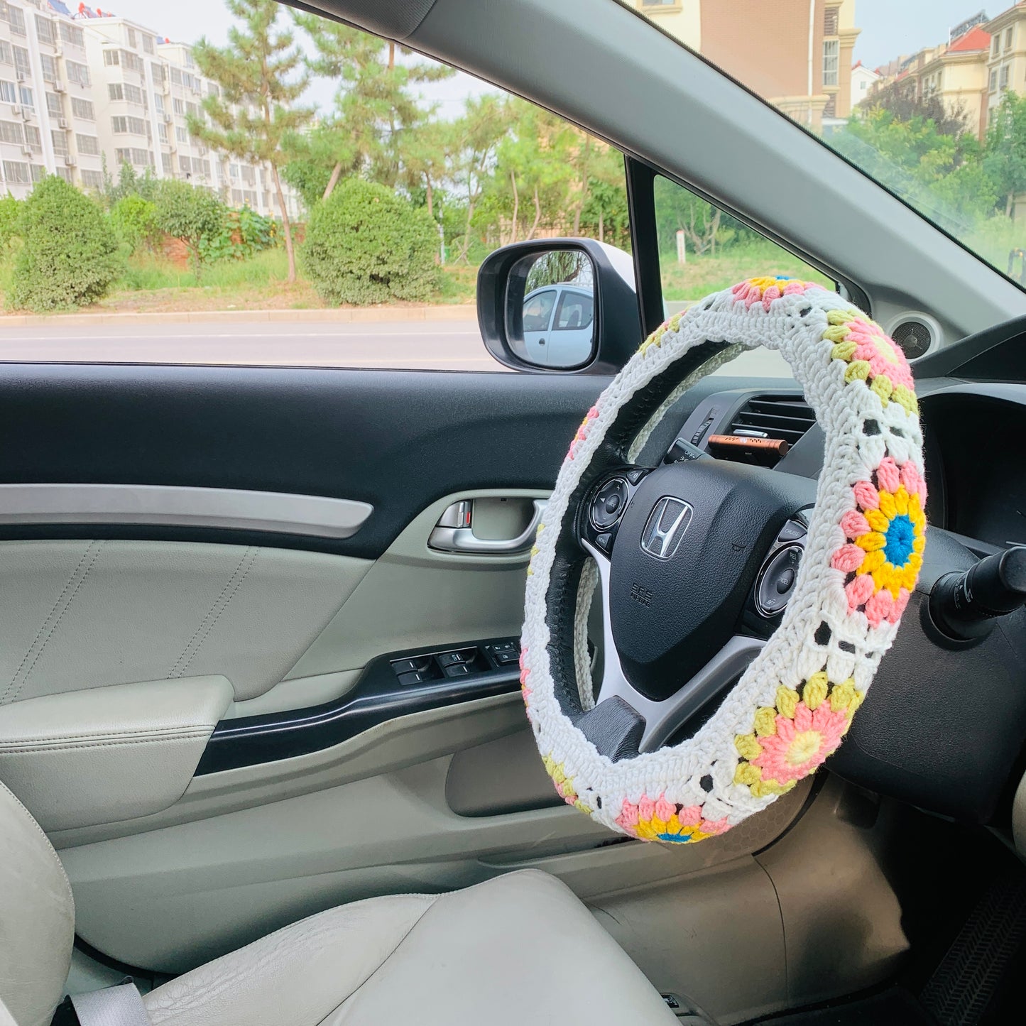 Steering Wheel Cover for women, cute Crochet flower seat belt Cover, Car Accessories decorations Gift for her