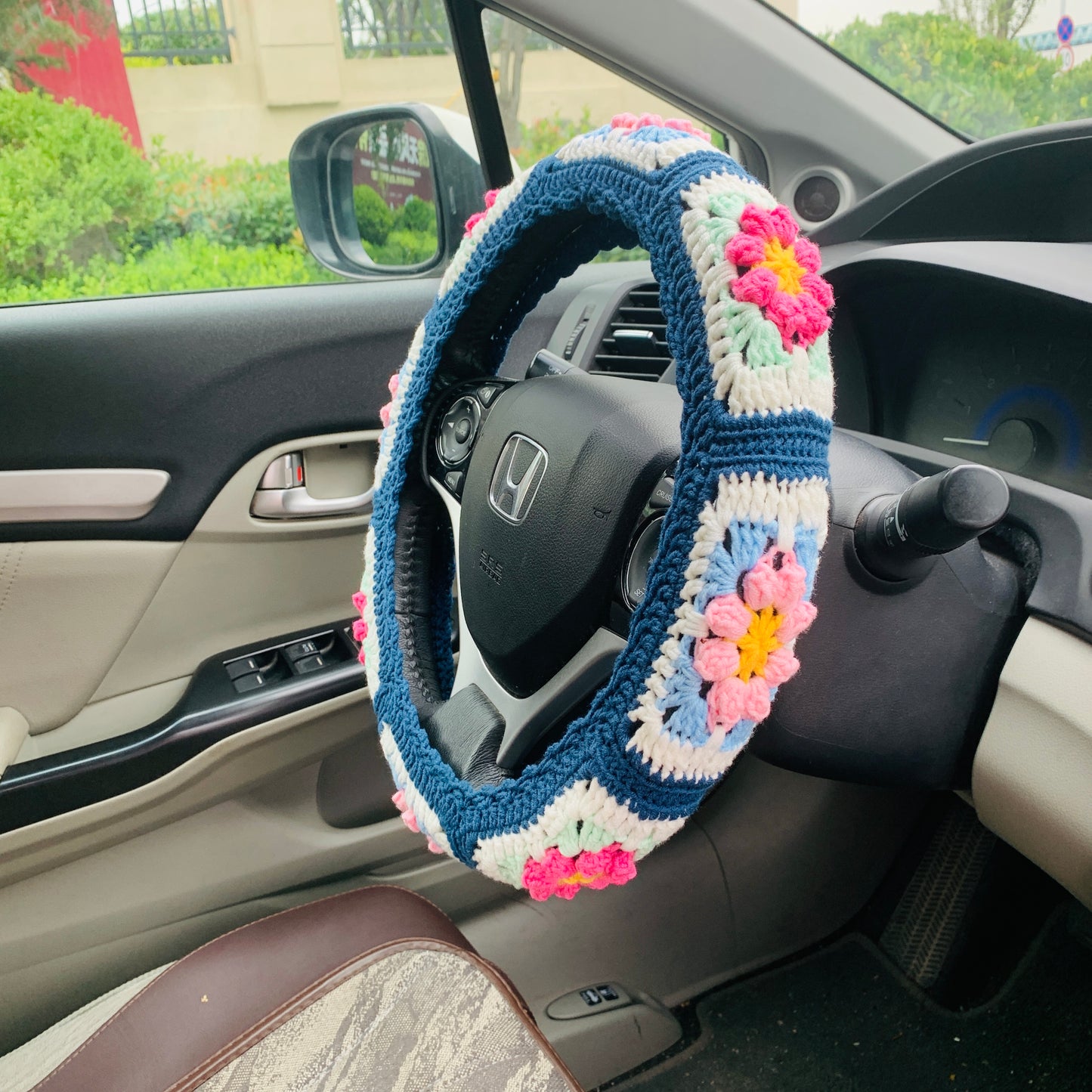 Handmade crochet Steering Wheel Cover for women, cute kawaii daisy flower seat belt Cover, Car interior Accessories decorations