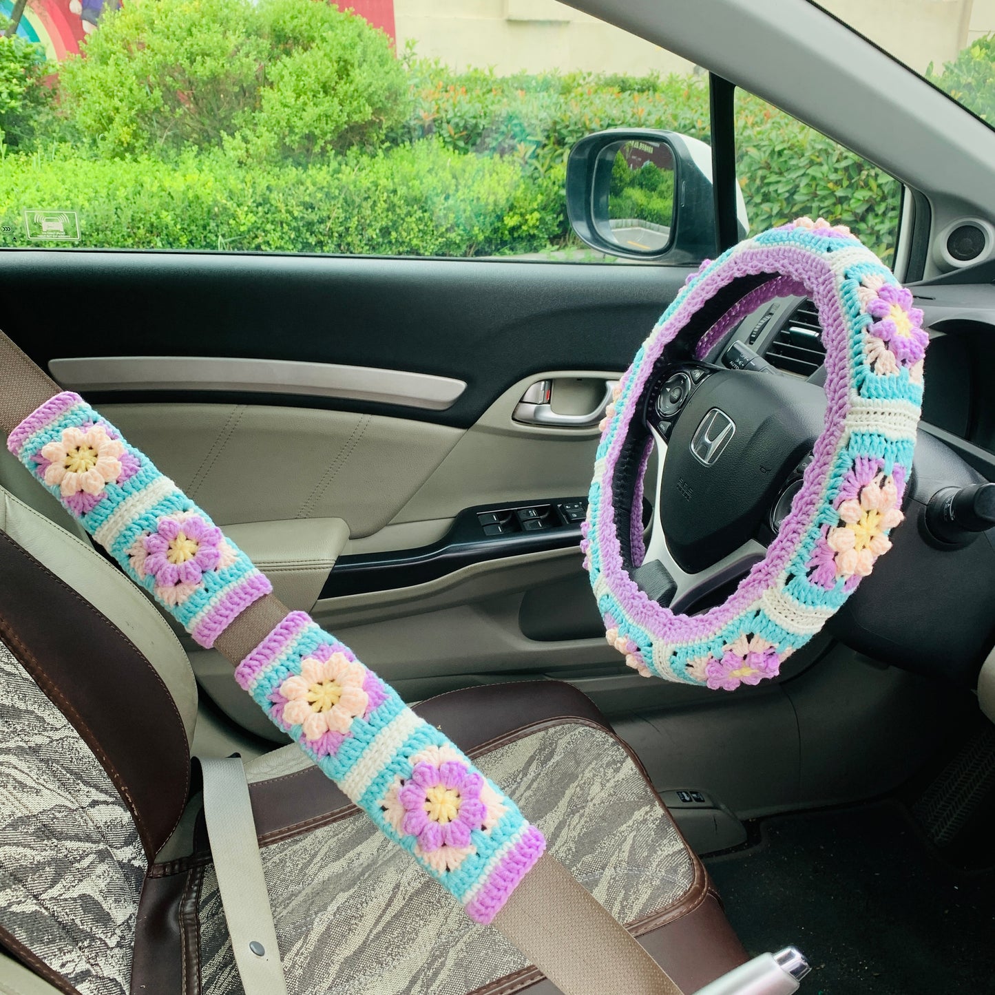 Handmade crochet Steering Wheel Cover for women, cute purple daisy flower seat belt Cover, Car interior Accessories decorations