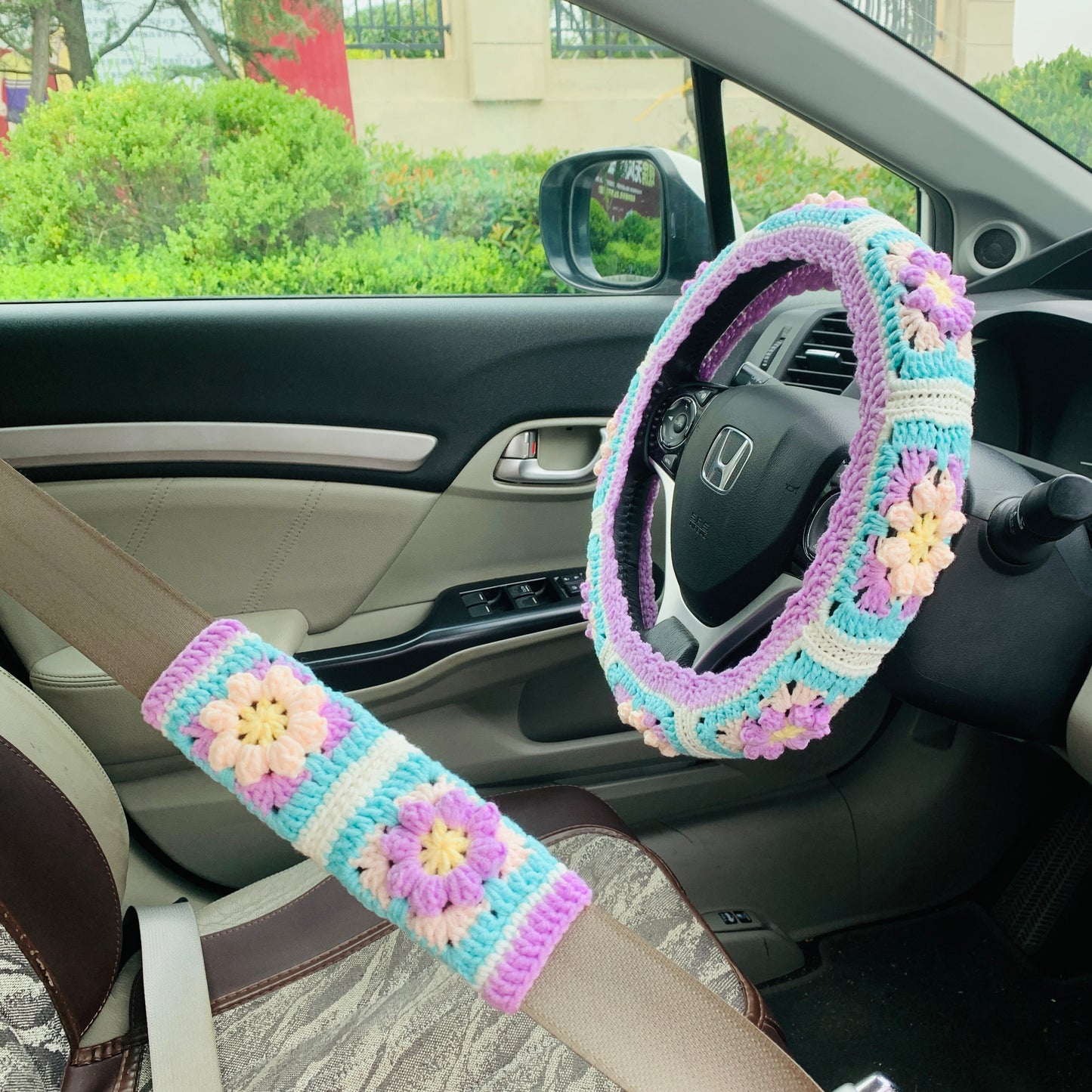 Handmade crochet Steering Wheel Cover for women, cute purple daisy flower seat belt Cover, Car interior Accessories decorations