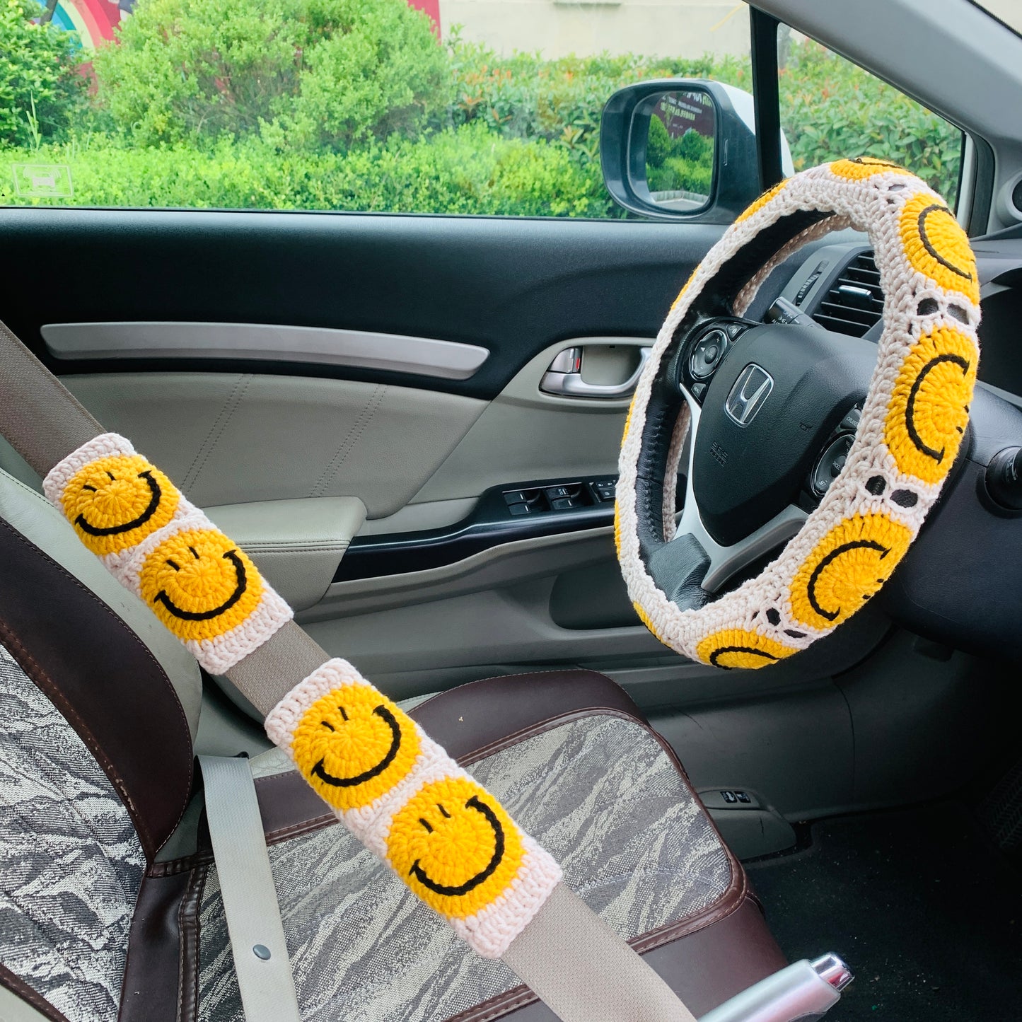 Handmade crochet Steering Wheel Cover for women, cute smiling face flower seat belt Cover, Car interior Accessories decorations