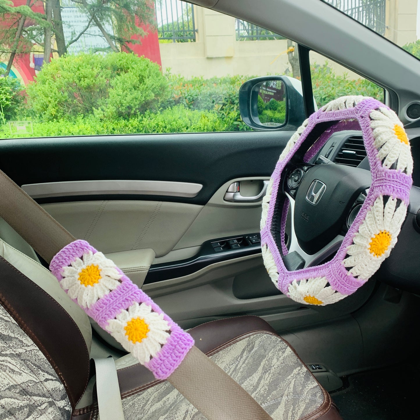 Handmade crochet Steering Wheel Cover for women, cute daisy flower seat belt Cover, Car interior Accessories decorations