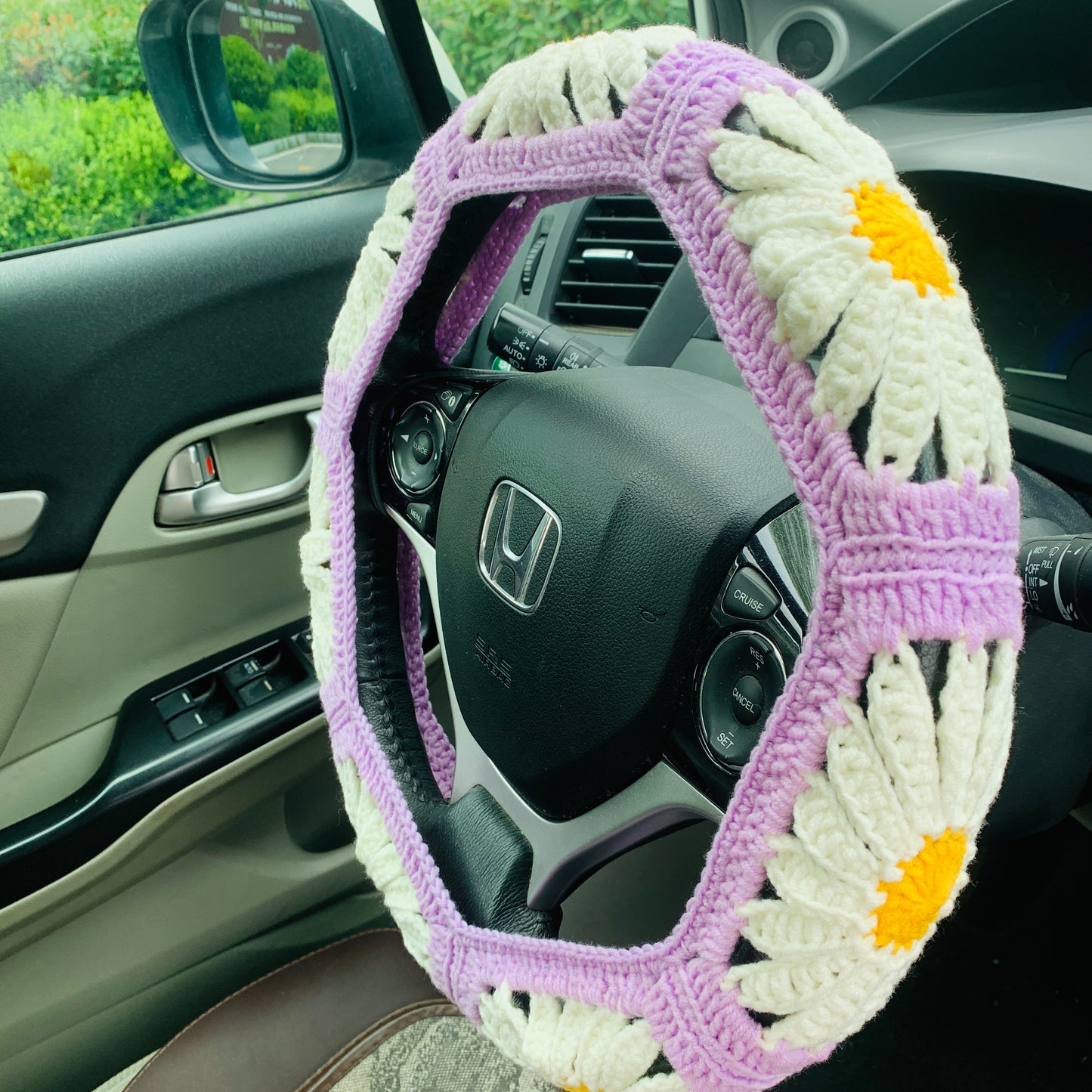 Handmade crochet Steering Wheel Cover for women, cute daisy flower seat belt Cover, Car interior Accessories decorations