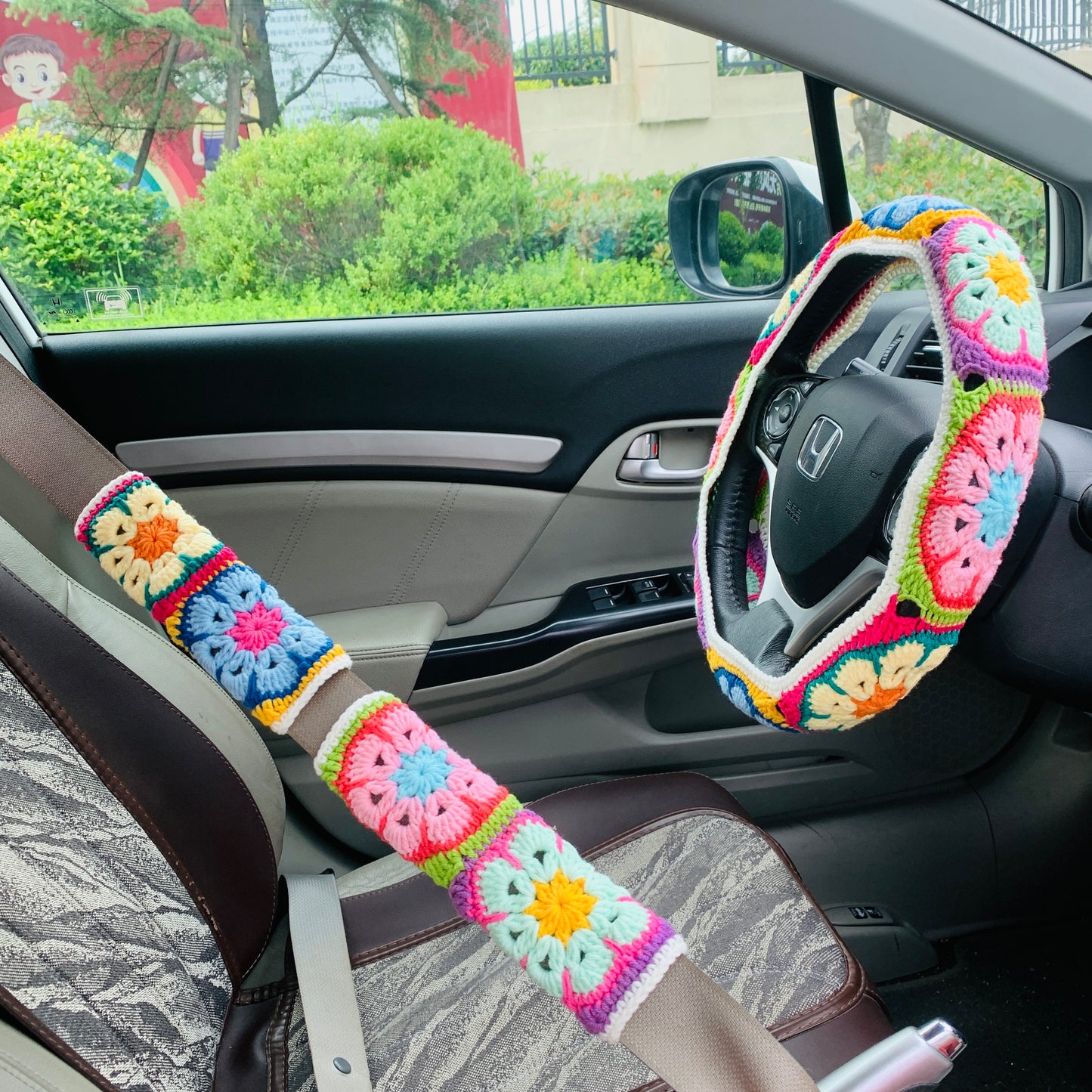 Handmade crochet Steering Wheel Cover for women, cute daisy colorful flower seat belt Cover, Car interior Accessories decorations