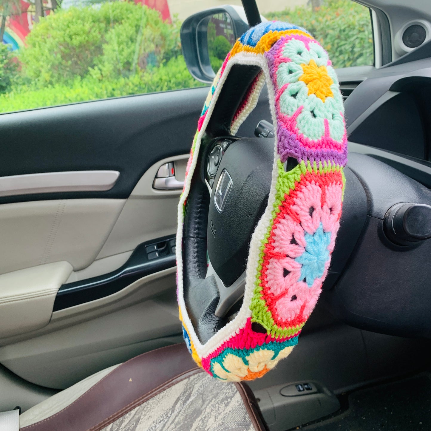 Handmade crochet Steering Wheel Cover for women, cute daisy colorful flower seat belt Cover, Car interior Accessories decorations