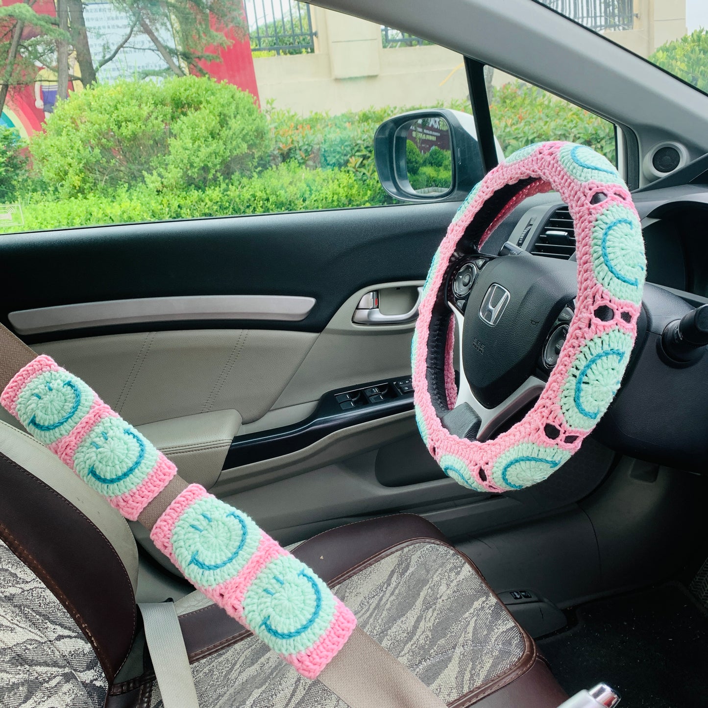 Handmade crochet Steering Wheel Cover for women, cute smiley face flower seat belt Cover, Car interior Accessories decorations