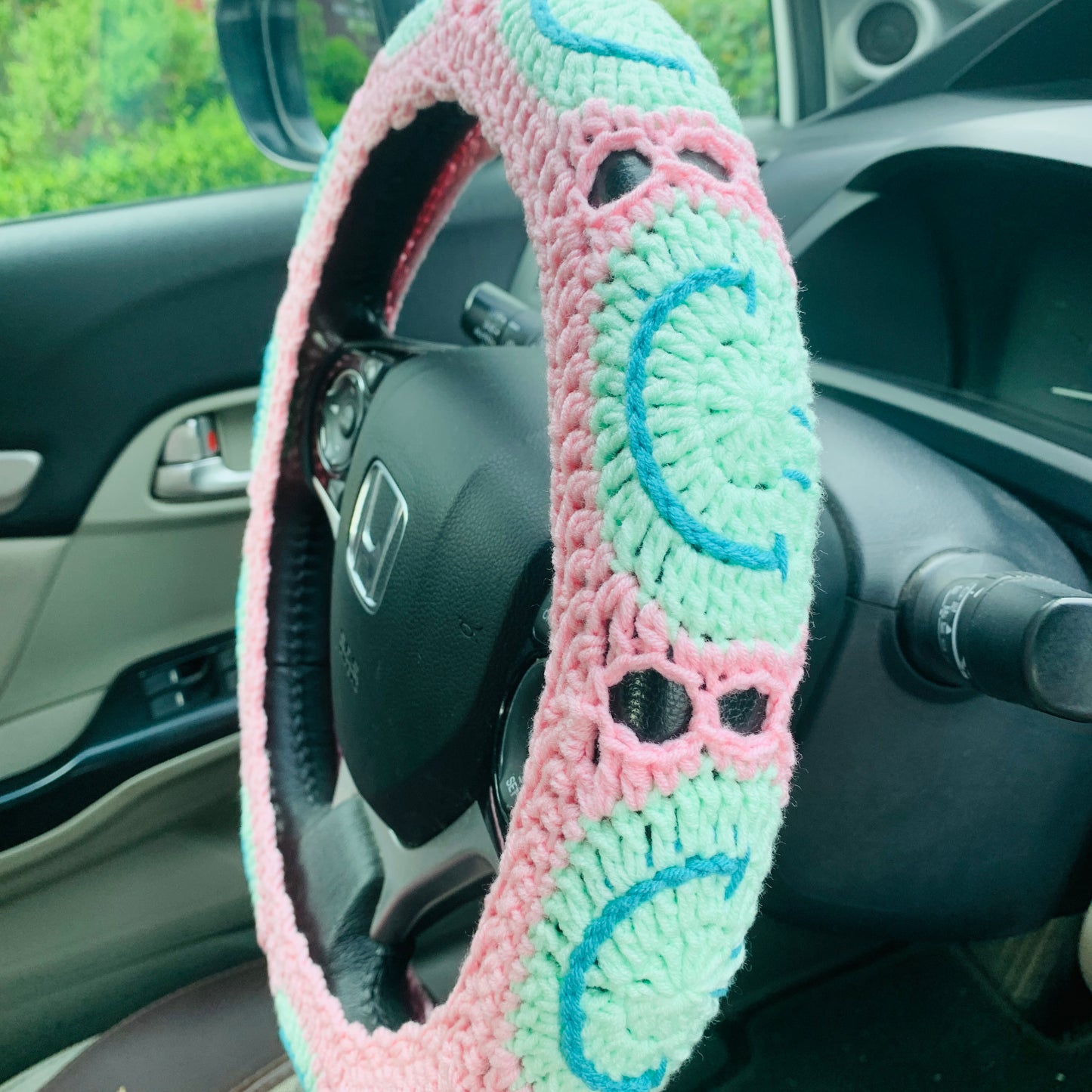 Handmade crochet Steering Wheel Cover for women, cute smiley face flower seat belt Cover, Car interior Accessories decorations