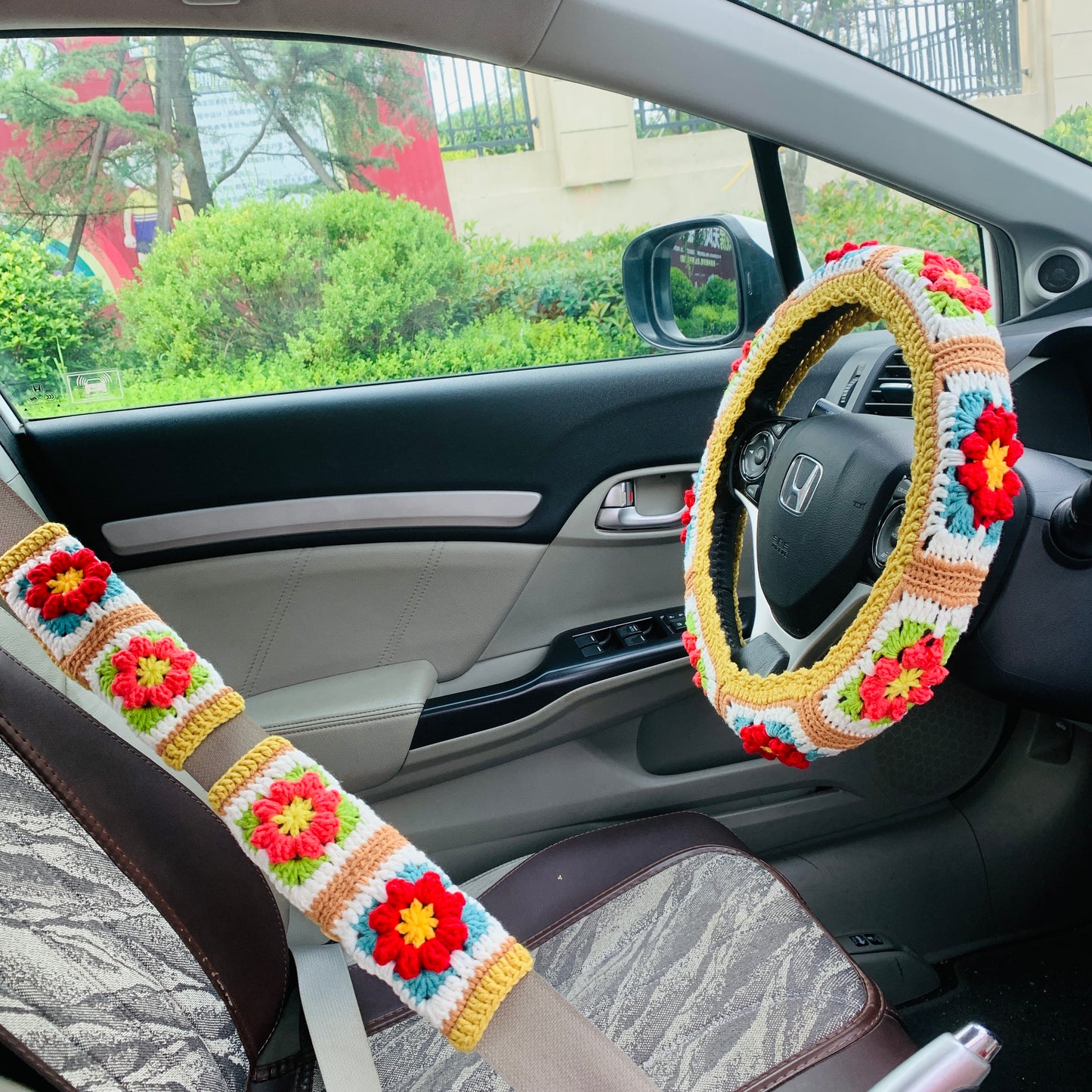 Handmade crochet Steering Wheel Cover for women, cute kawaii daisy flower seat belt Cover, Car interior Accessories decorations