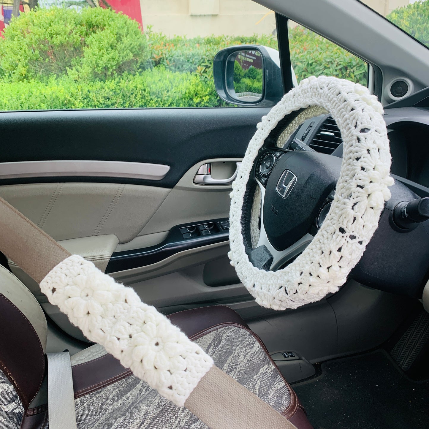 Handmade Steering Wheel Cover for women, crochet cute daisy flower seat belt Cover, Car interior Accessories decorations