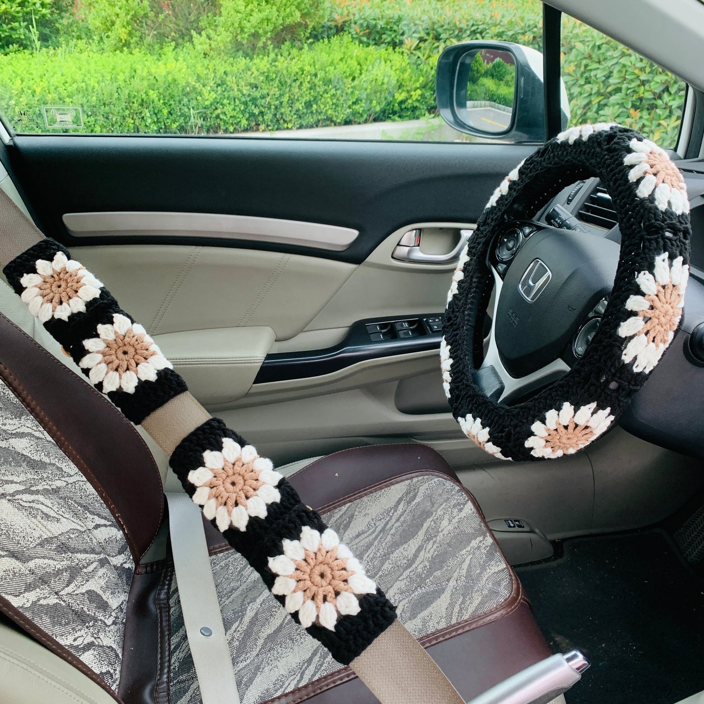 Crochet Steering Wheel Cover for women, handmade cute daisy flower seat belt Cover, Car interior Accessories decorations