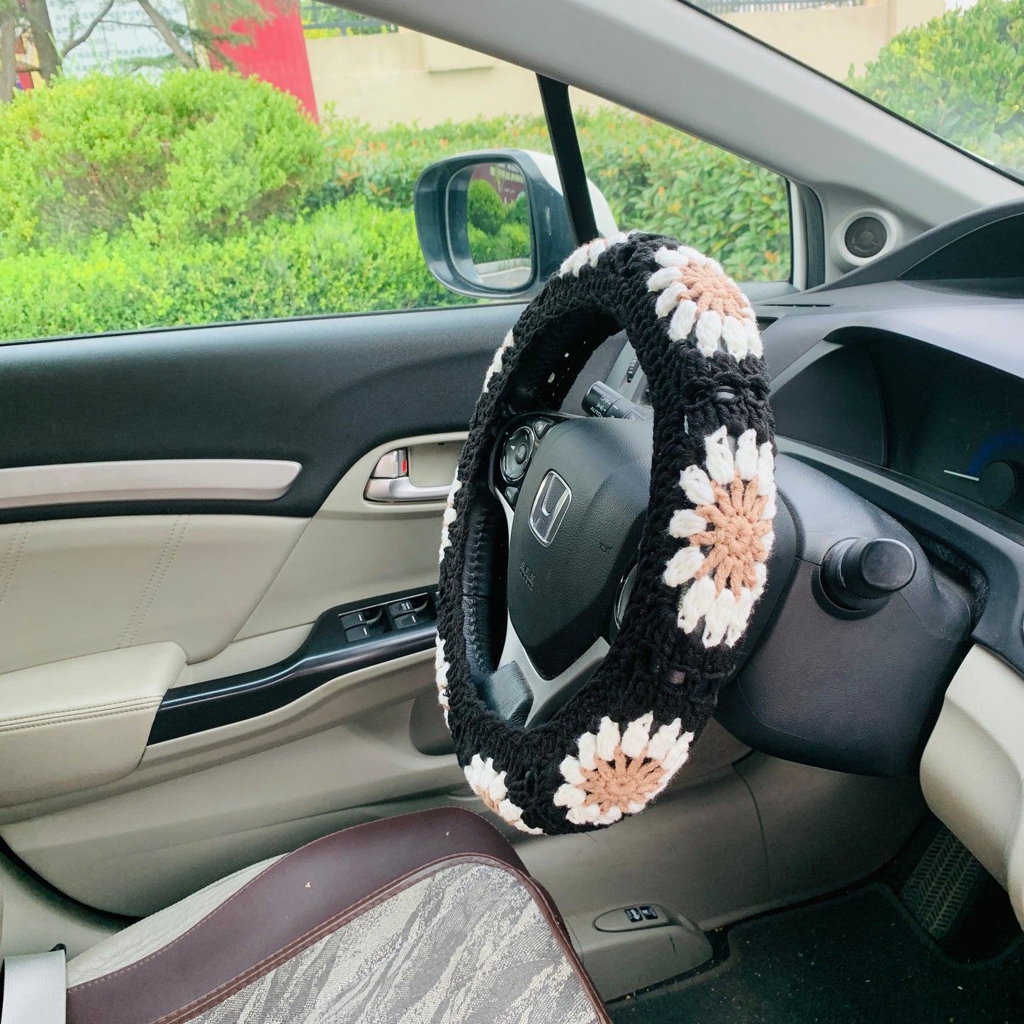 Crochet Steering Wheel Cover for women, handmade cute daisy flower seat belt Cover, Car interior Accessories decorations