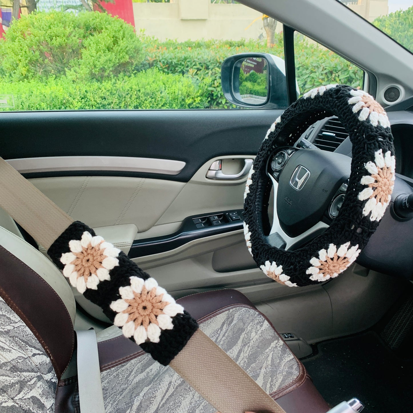 Crochet Steering Wheel Cover for women, handmade cute daisy flower seat belt Cover, Car interior Accessories decorations