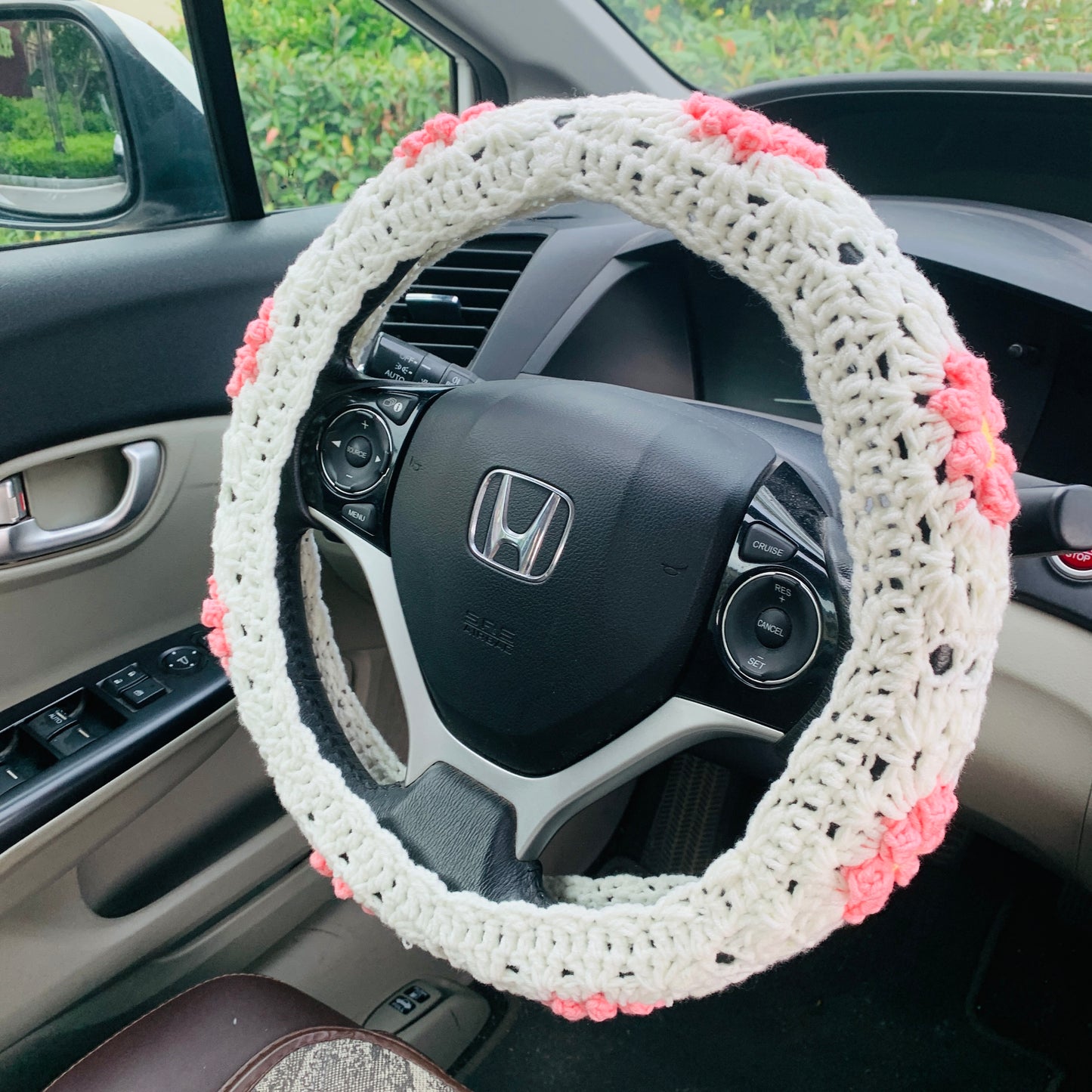 Handmade crochet Steering Wheel Cover for women, cute daisy flower seat belt Cover, Car interior Accessories decorations gift