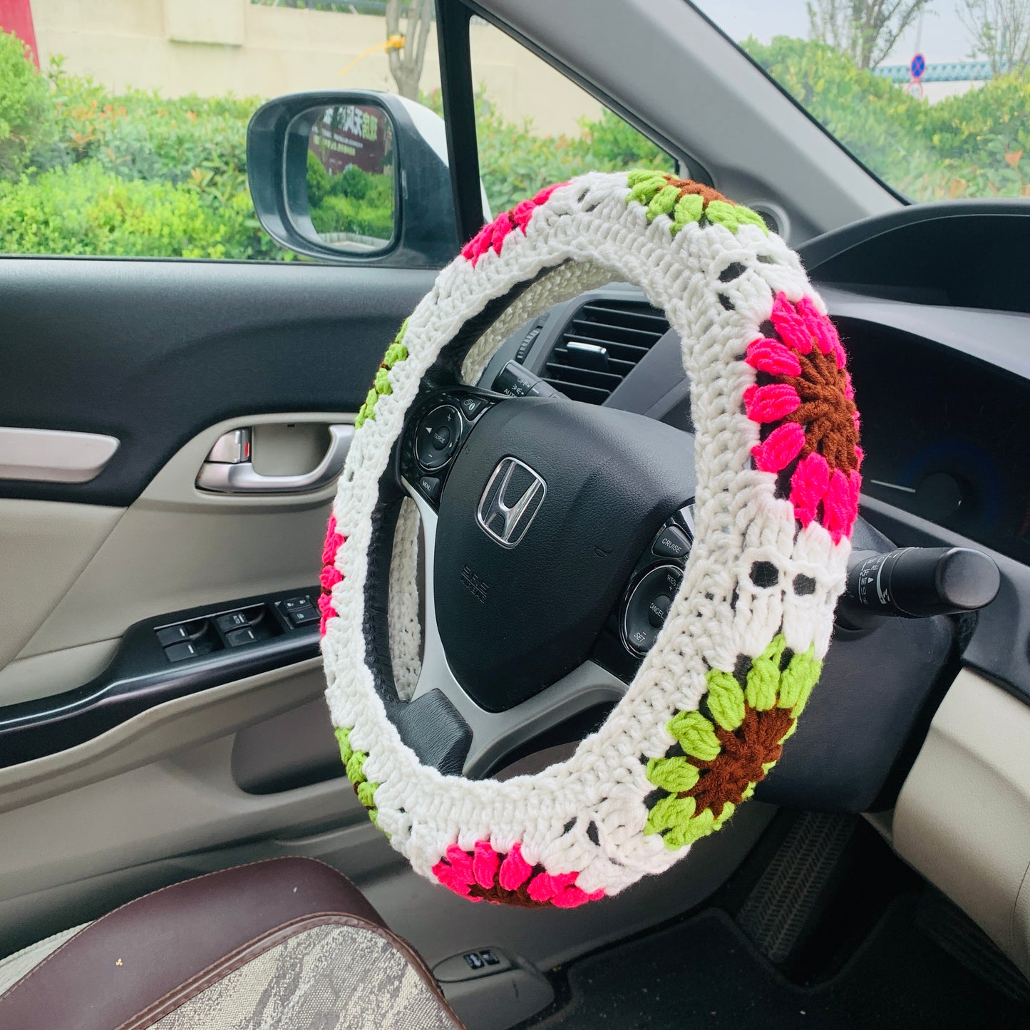 Handmade crochet Steering Wheel Cover for women, cute daisy flower seat belt Cover, Car interior Accessories decorations for new car