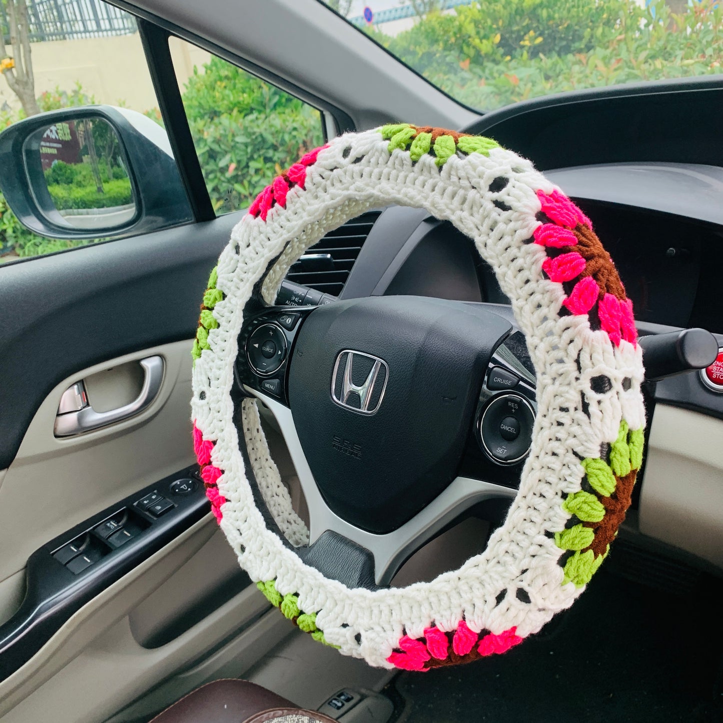 Handmade crochet Steering Wheel Cover for women, cute daisy flower seat belt Cover, Car interior Accessories decorations for new car