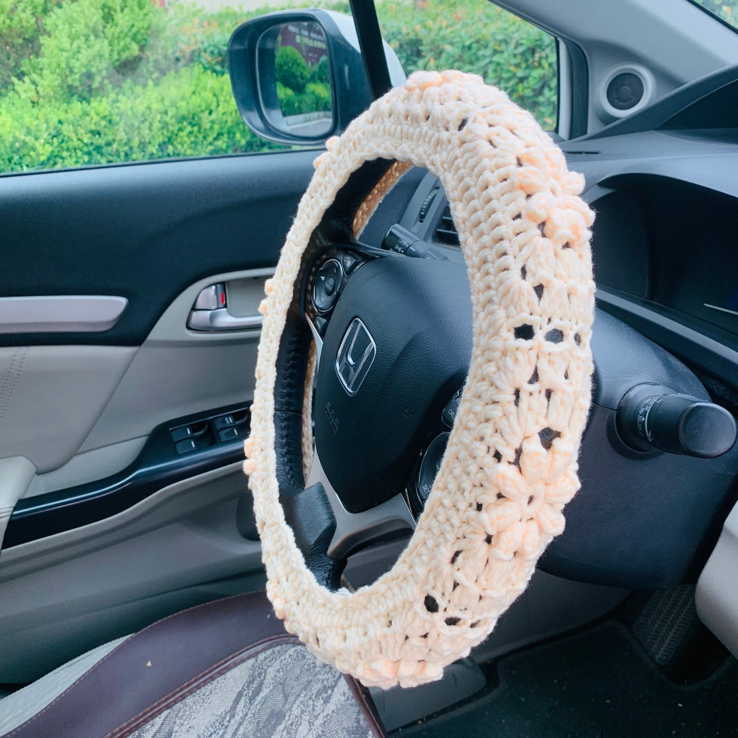 Handmade Steering Wheel Cover for women, cute daisy flower seat belt Cover, Crochet kawaii Car interior Accessories decorations