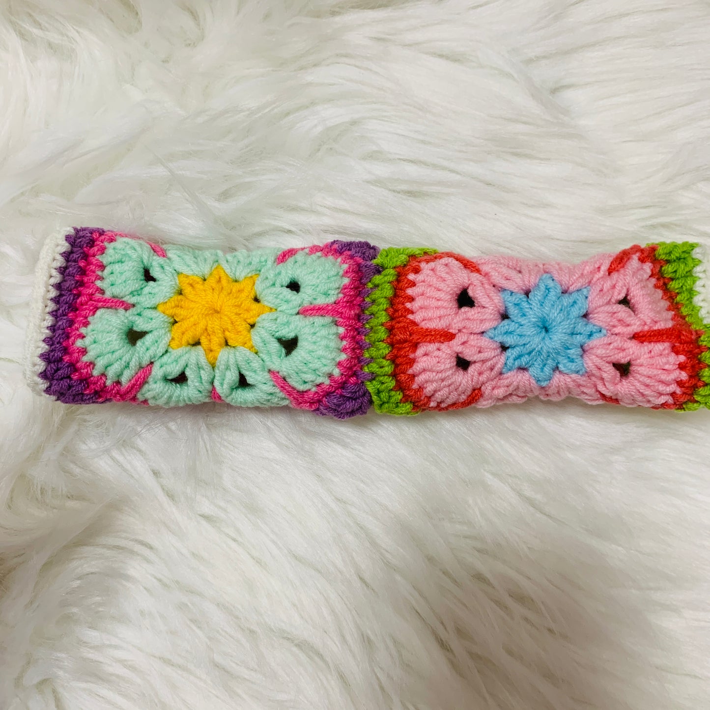 Handmade crochet Steering Wheel Cover for women, cute daisy colorful flower seat belt Cover, Car interior Accessories decorations