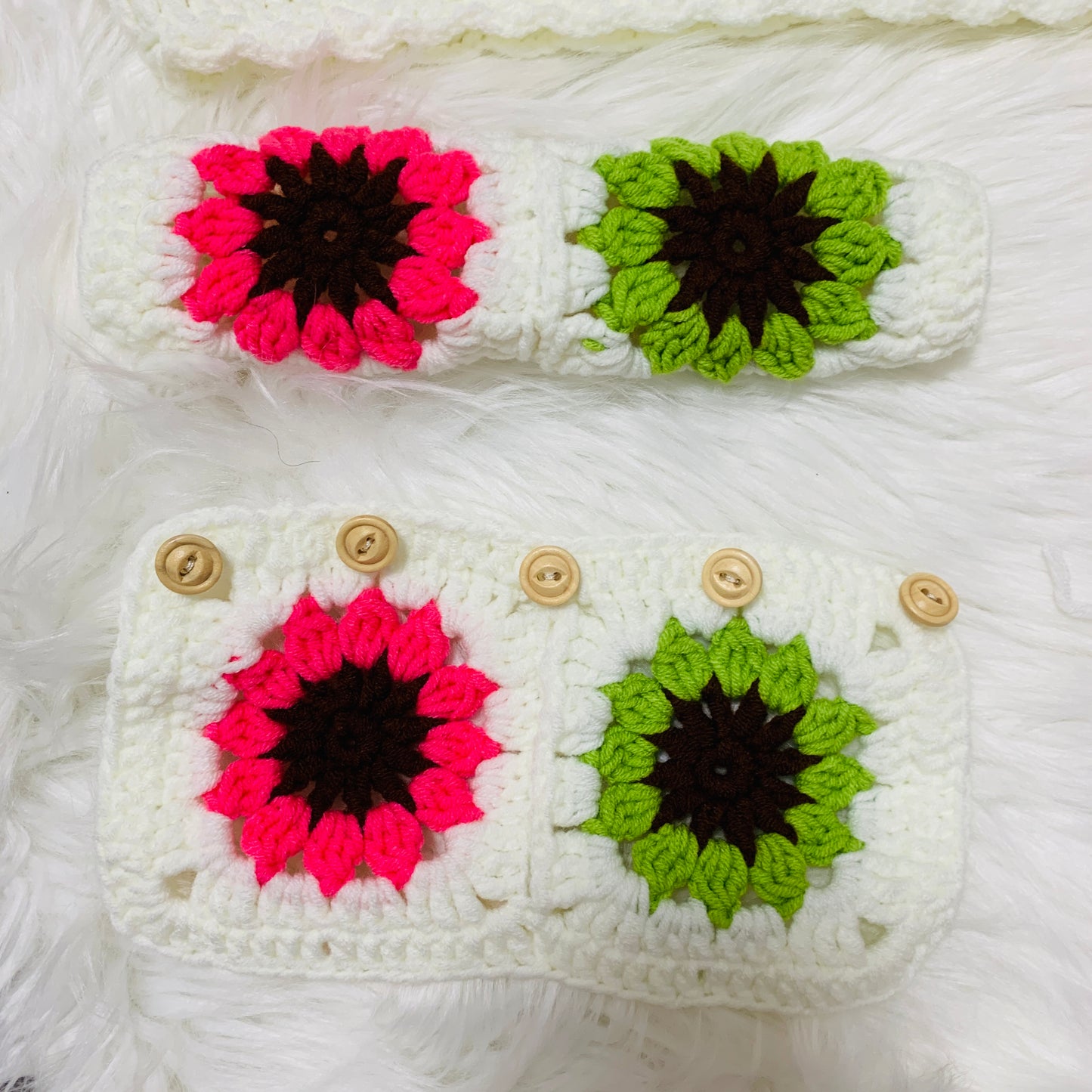 Handmade crochet Steering Wheel Cover for women, cute daisy flower seat belt Cover, Car interior Accessories decorations for new car