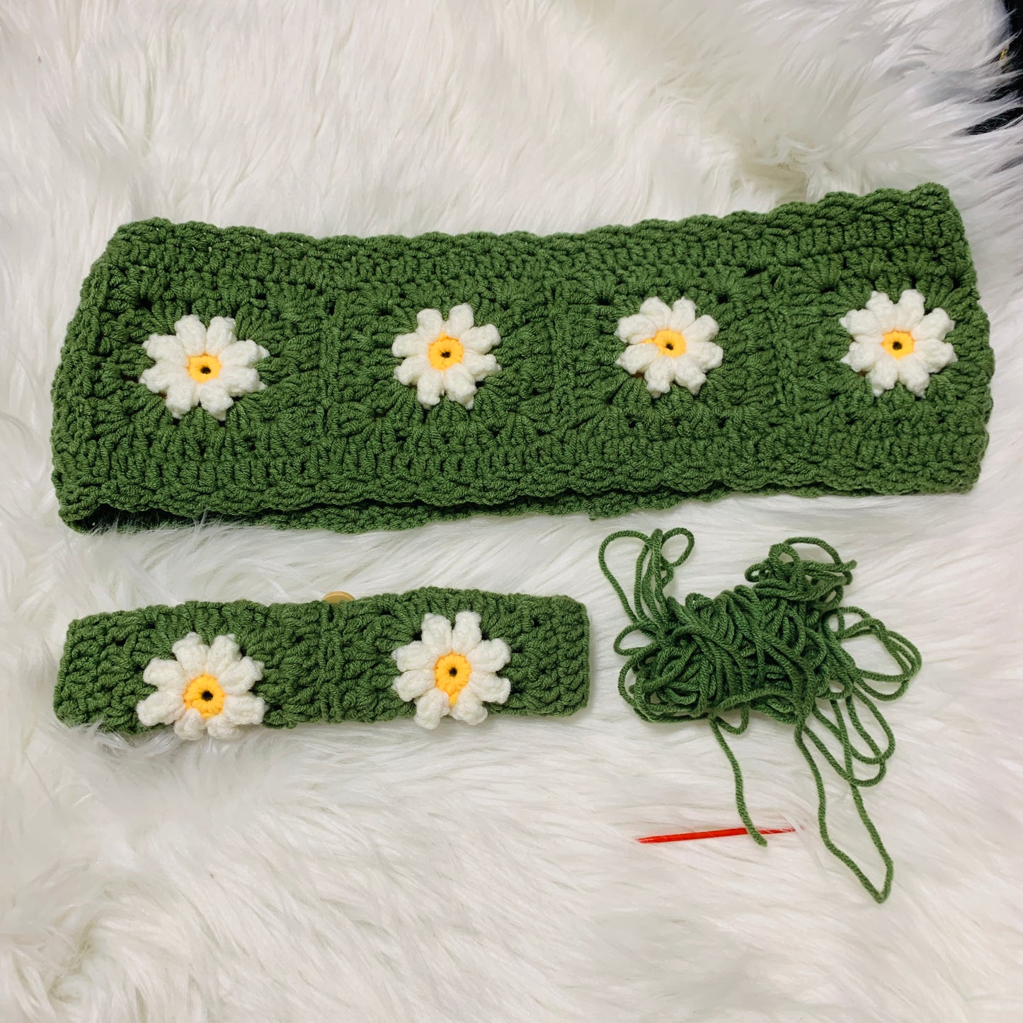 Handmade crochet Steering Wheel Cover for women, cute daisy flower seat belt Cover, Car interior Accessories decorations car gift