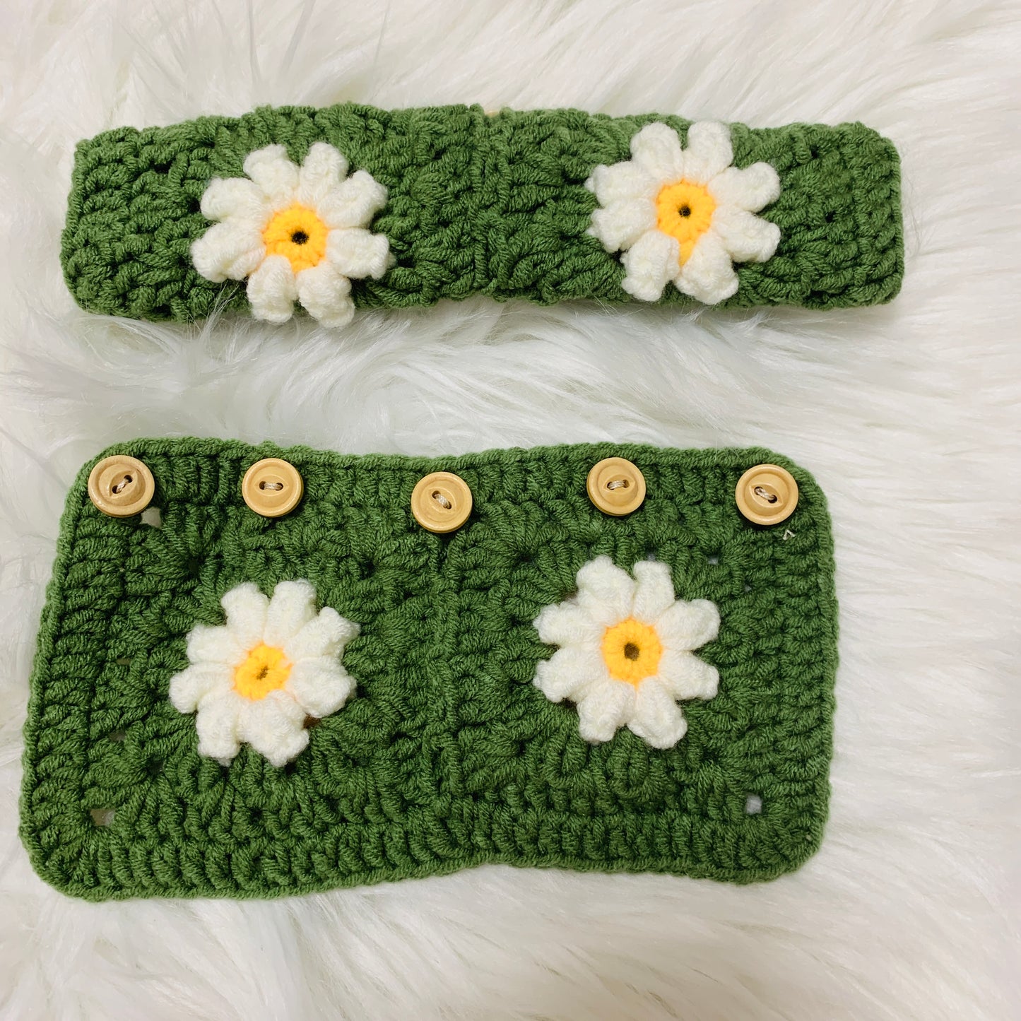 Handmade crochet Steering Wheel Cover for women, cute daisy flower seat belt Cover, Car interior Accessories decorations car gift