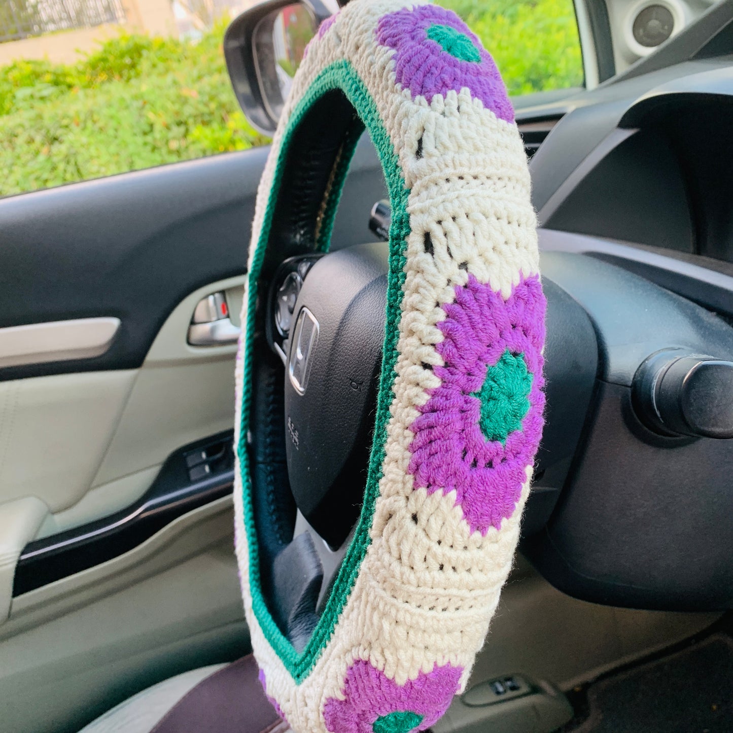 Handmade crochet Steering Wheel Cover for women, cute daisy flower seat belt Cover, kawaii Car interior Accessories decorations