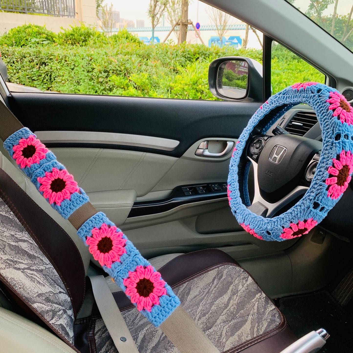 Steering Wheel Cover for women, Crochet cute daisy flower seat belt Cover, Car interior Accessories decorations