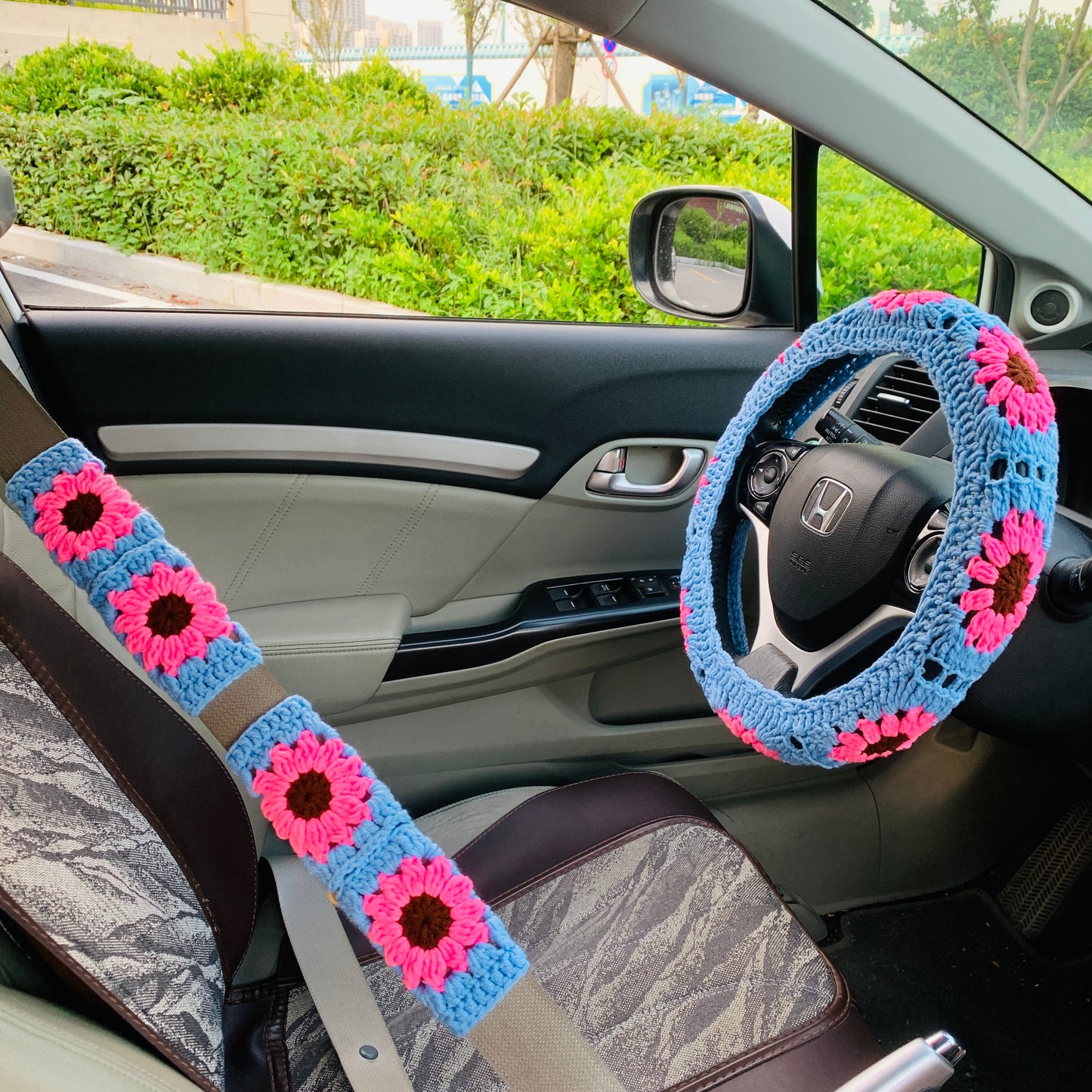 Steering Wheel Cover for women, Crochet cute daisy flower seat belt Cover, Car interior Accessories decorations