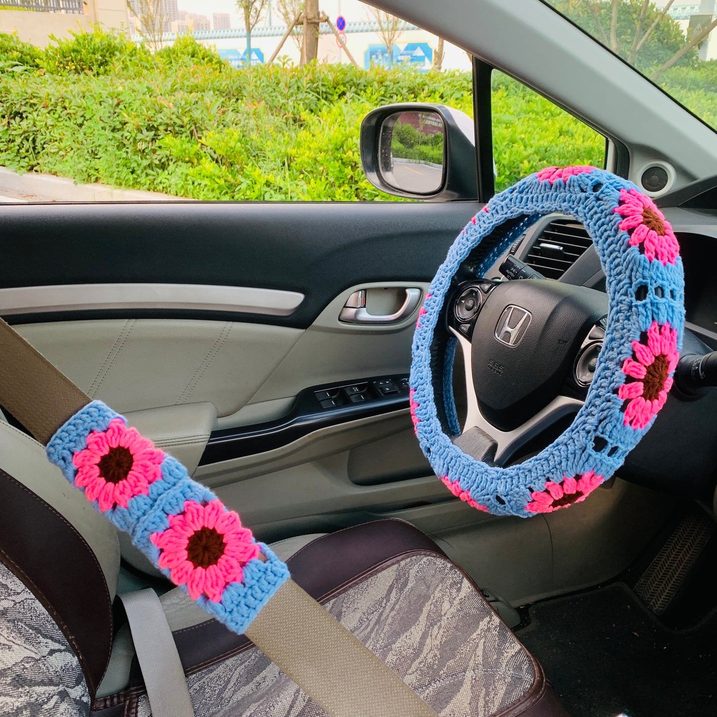 Steering Wheel Cover for women, Crochet cute daisy flower seat belt Cover, Car interior Accessories decorations