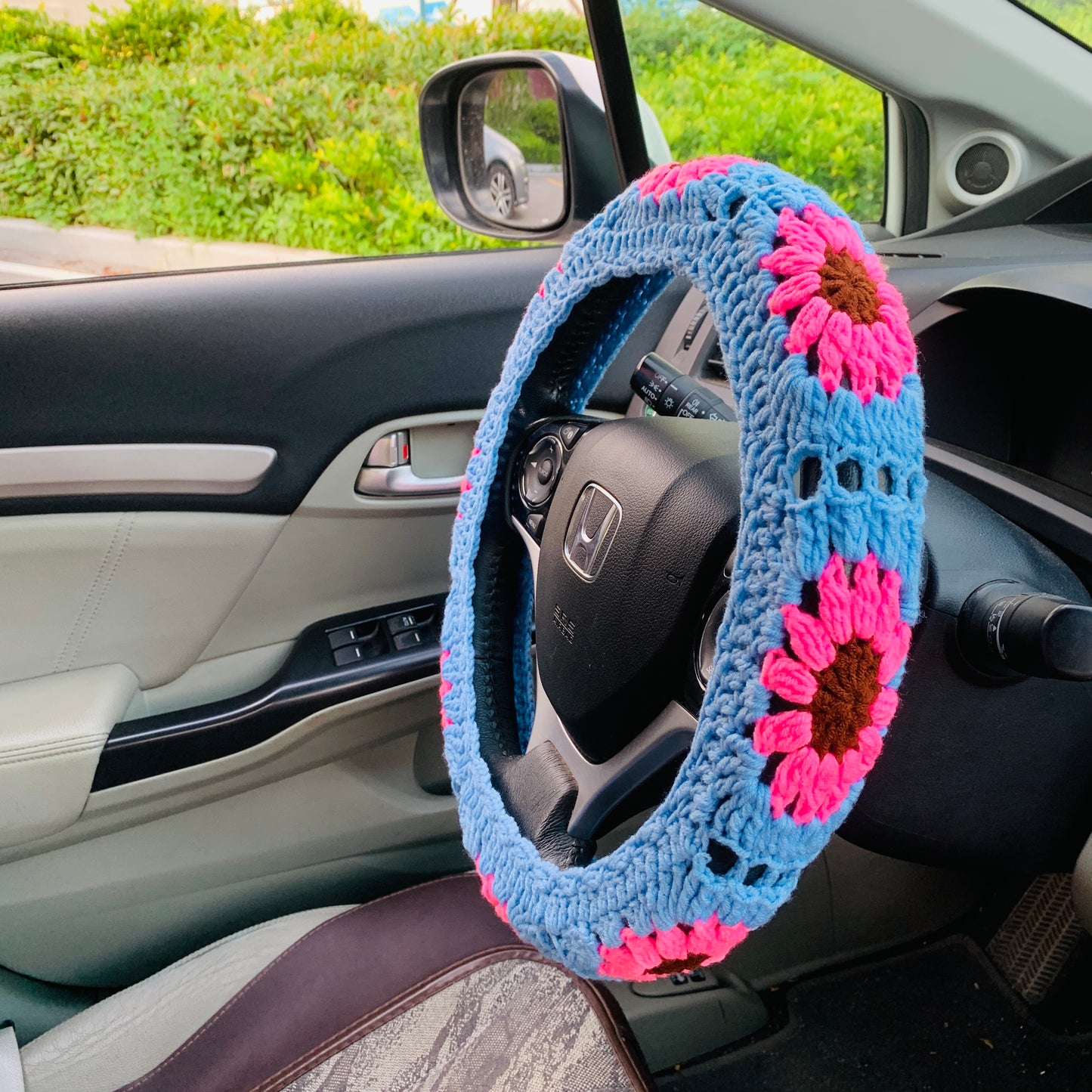 Steering Wheel Cover for women, Crochet cute daisy flower seat belt Cover, Car interior Accessories decorations