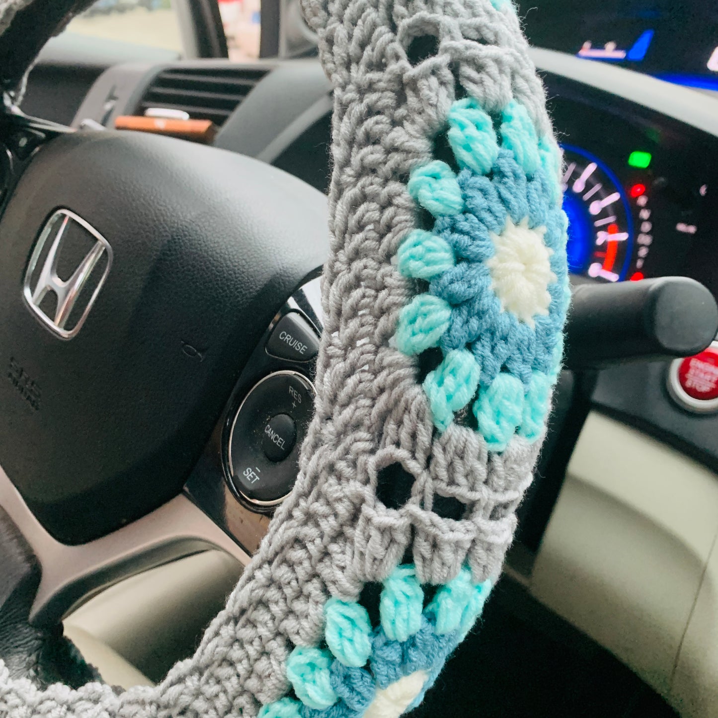 Crochet Steering Wheel Cover for women, cute daisy flower handmade seat belt Cover, Car interior Accessories decorations