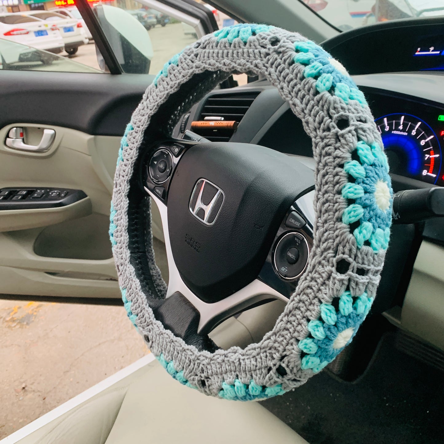 Crochet Steering Wheel Cover for women, cute daisy flower handmade seat belt Cover, Car interior Accessories decorations