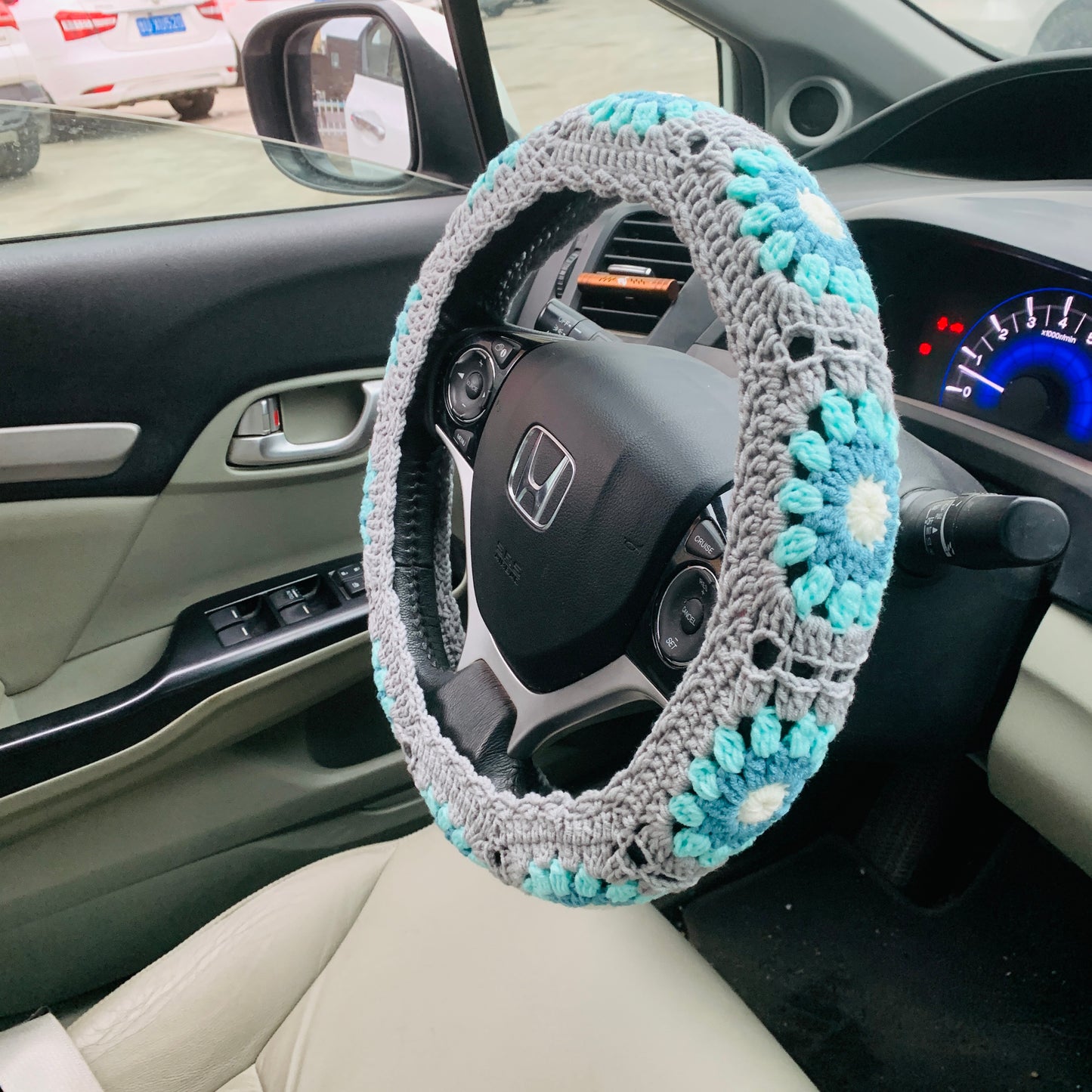 Crochet Steering Wheel Cover for women, cute daisy flower handmade seat belt Cover, Car interior Accessories decorations