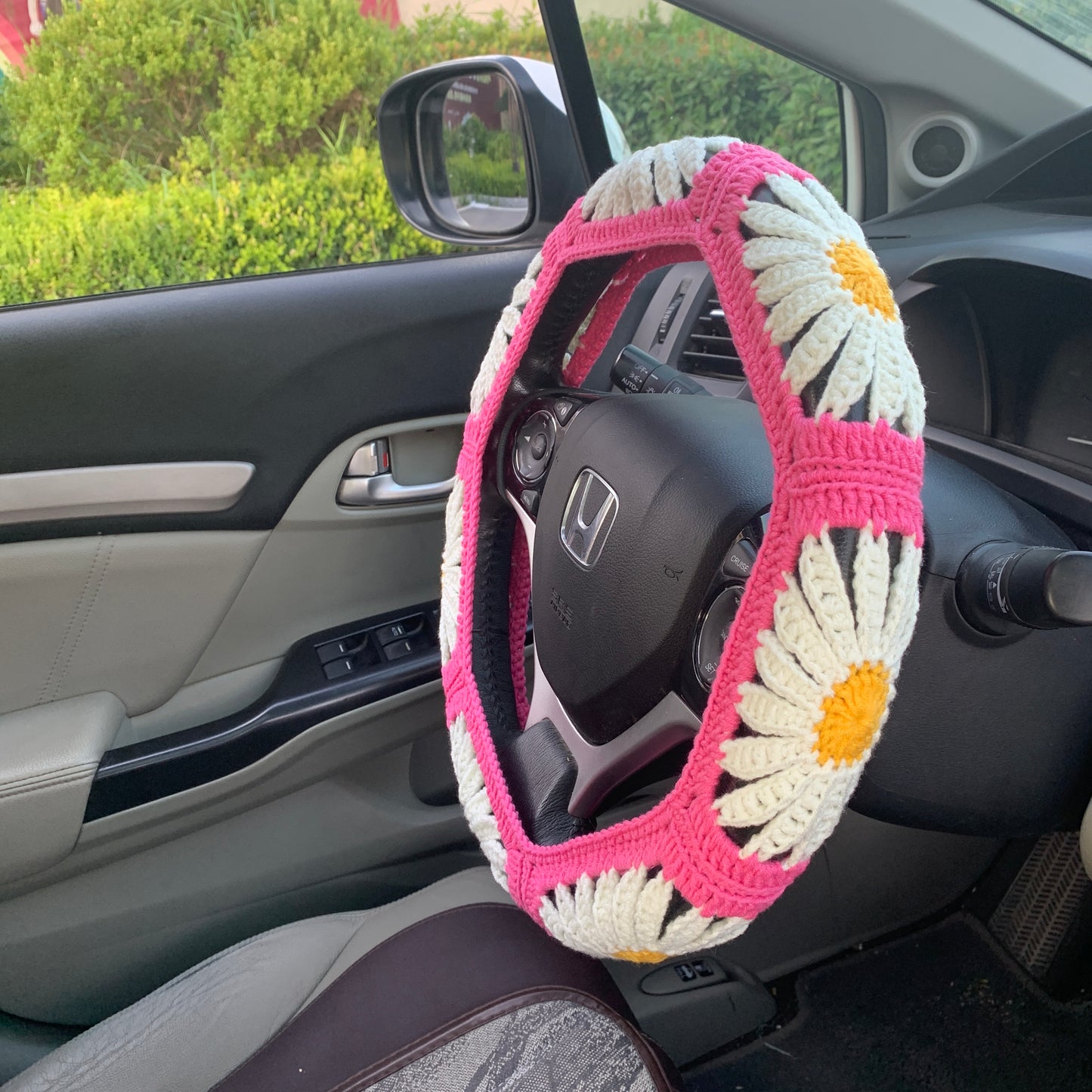 Steering Wheel Cover for women, Crochet Pink Daisy flower seat belt Cover, Car Accessories decorations