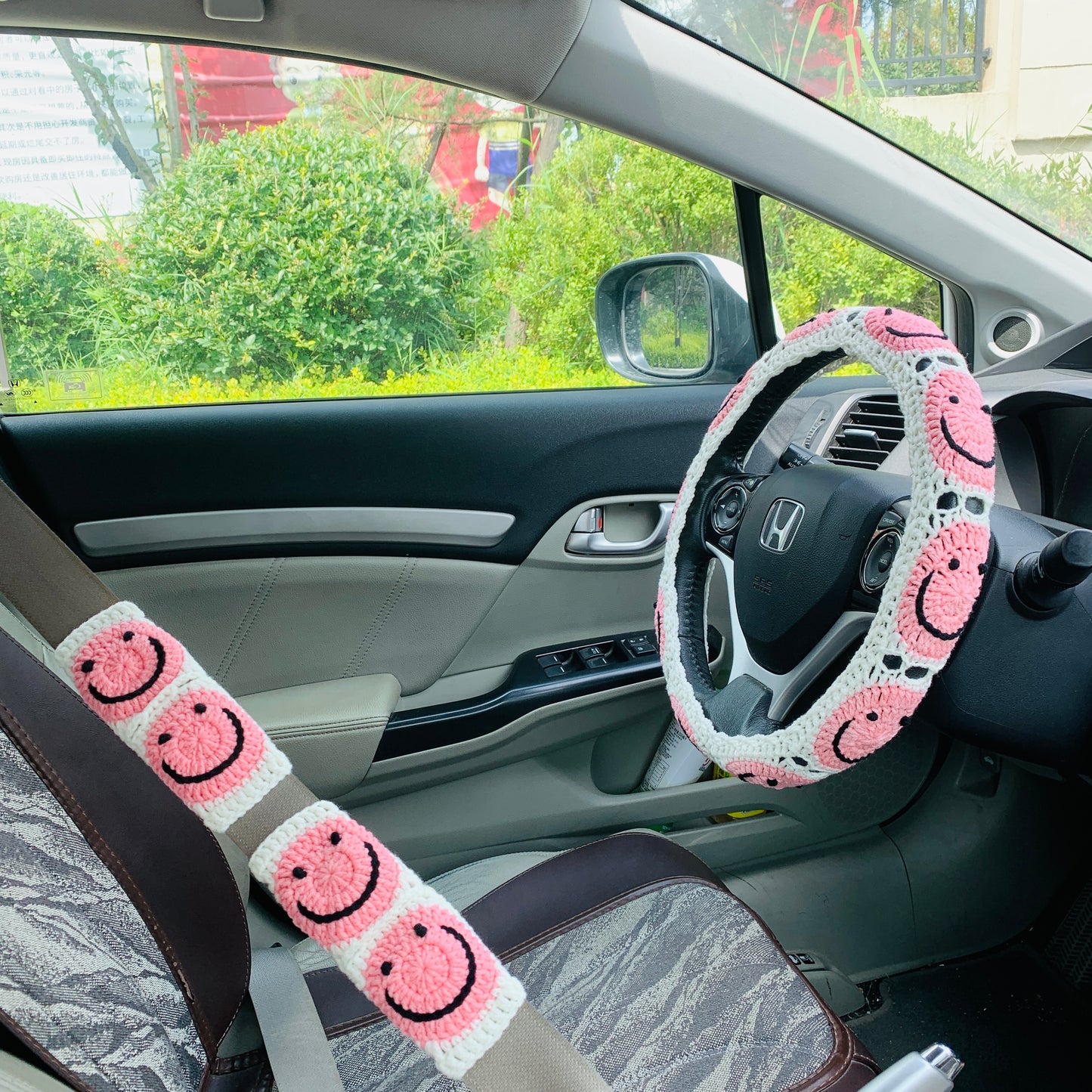 Steering Wheel Cover for women, Crochet cute pink Smiley face flower seat belt Cover, Car Accessories decorations