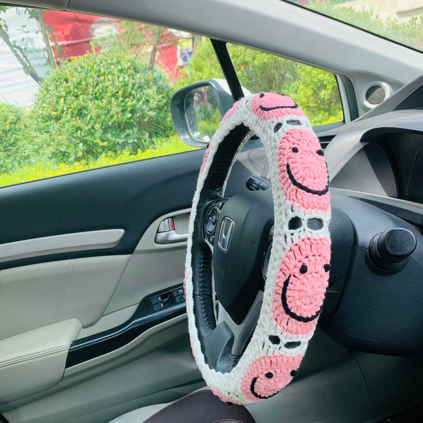 Steering Wheel Cover for women, Crochet cute pink Smiley face flower seat belt Cover, Car Accessories decorations